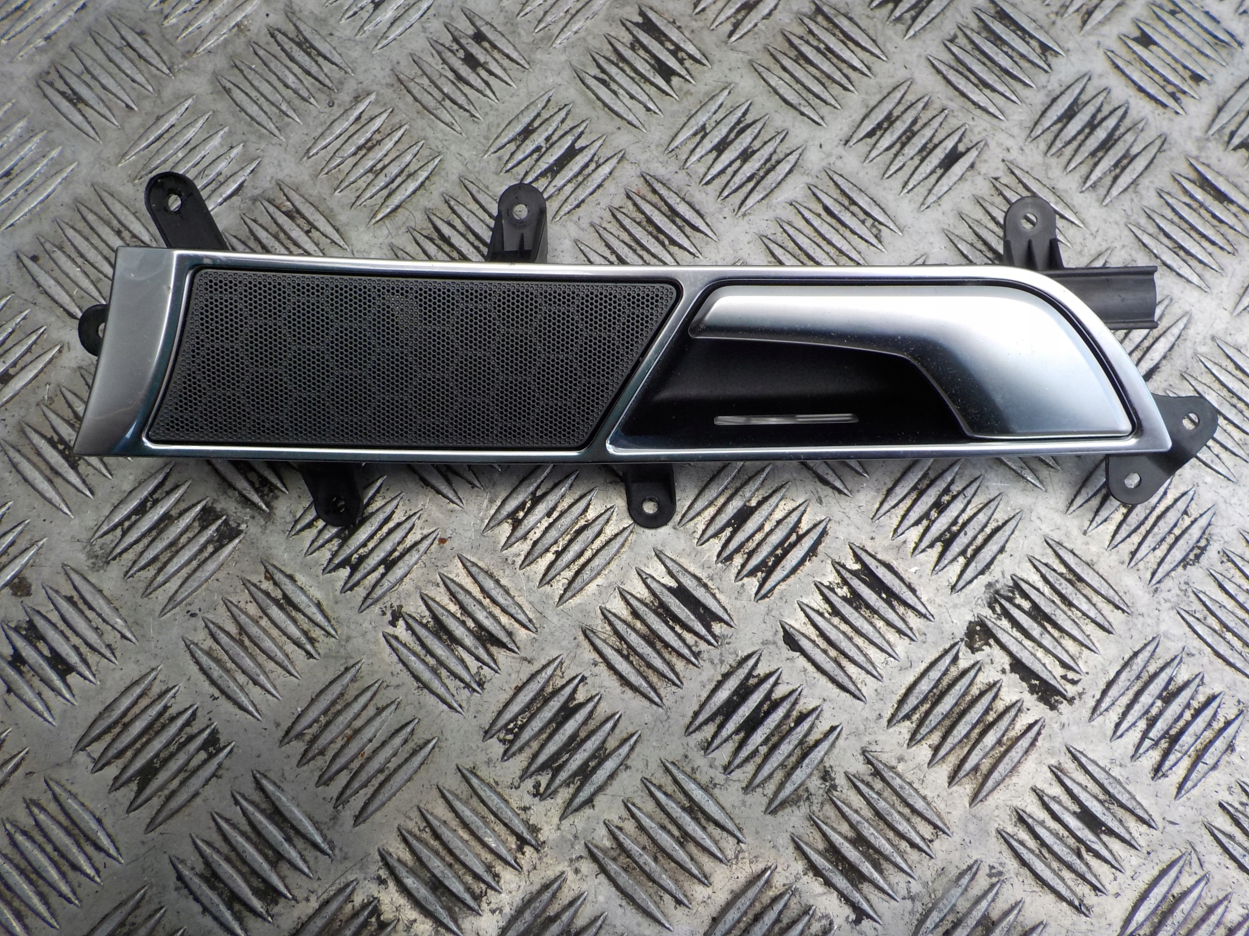 AUDI A6 C6 handle left front inner 4F0837019