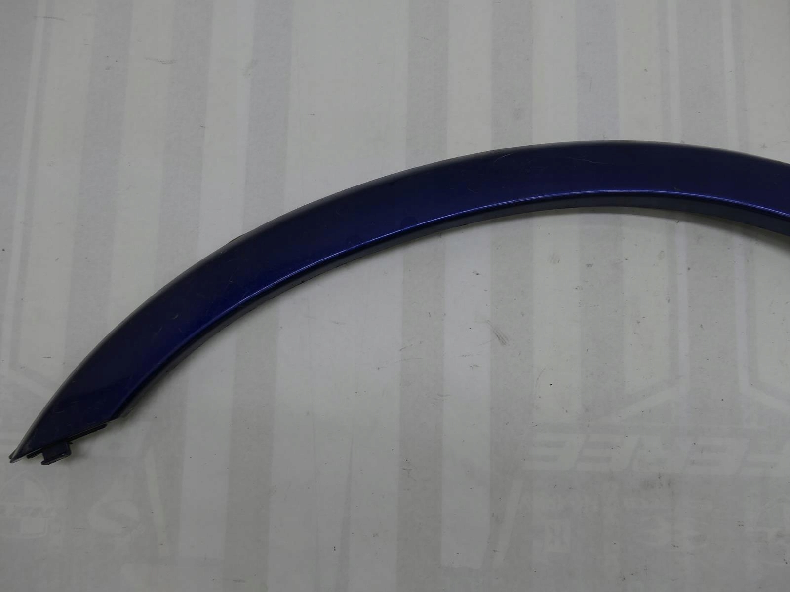 SUBARU OUTBACK e modanatura parafango Destra posteriore 98r