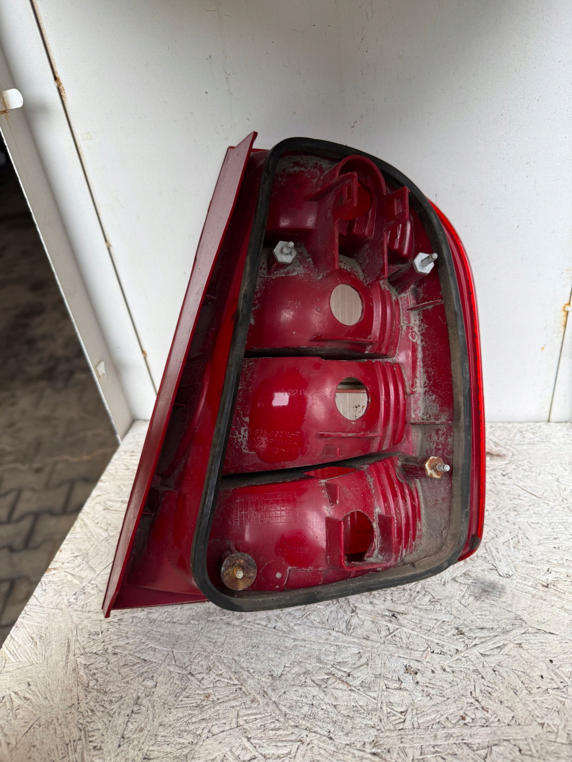 light rear part left SKODA FABIA and 1 HB 6Y6945095B