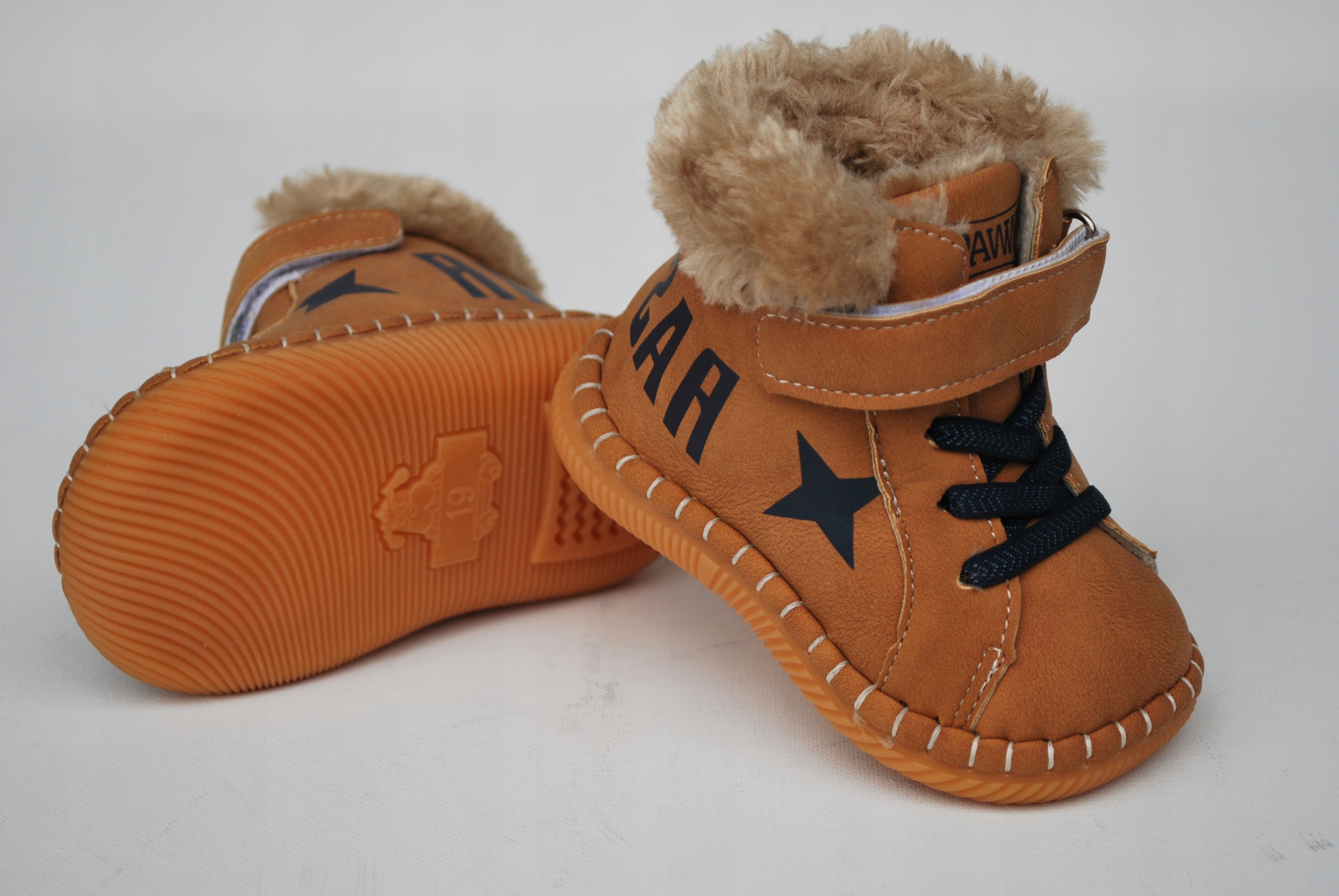 MIĘCIUTKIE ZIMOWE KOZAKI DLA MALUCHA r.19 / 12,3cm Kolor wielokolorowy