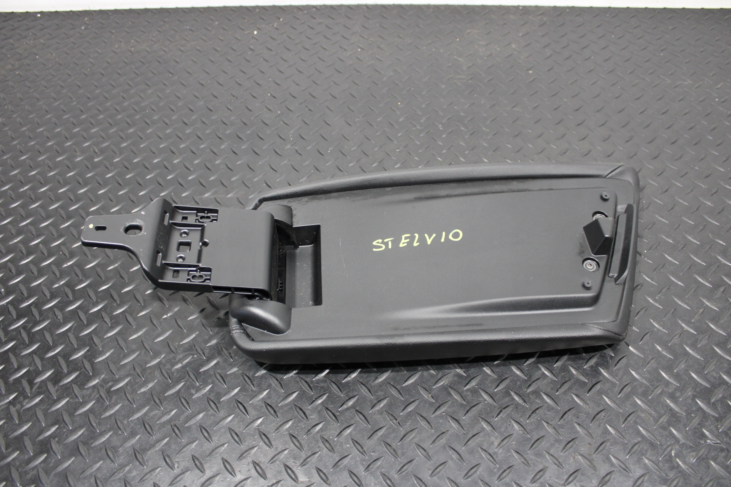 bracciolo ALFA ROMEO STELVIO Q4
