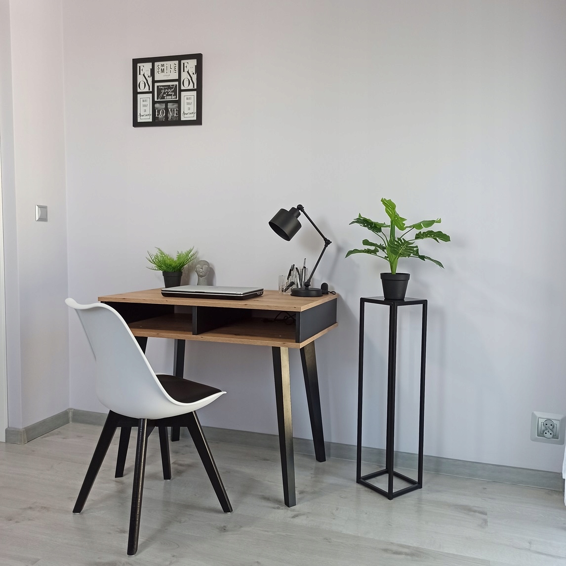 NOWOCZESNE BIURKO RUMBA II LOFT DĄB ARTISAN CZARNE Głębokość mebla 60 cm