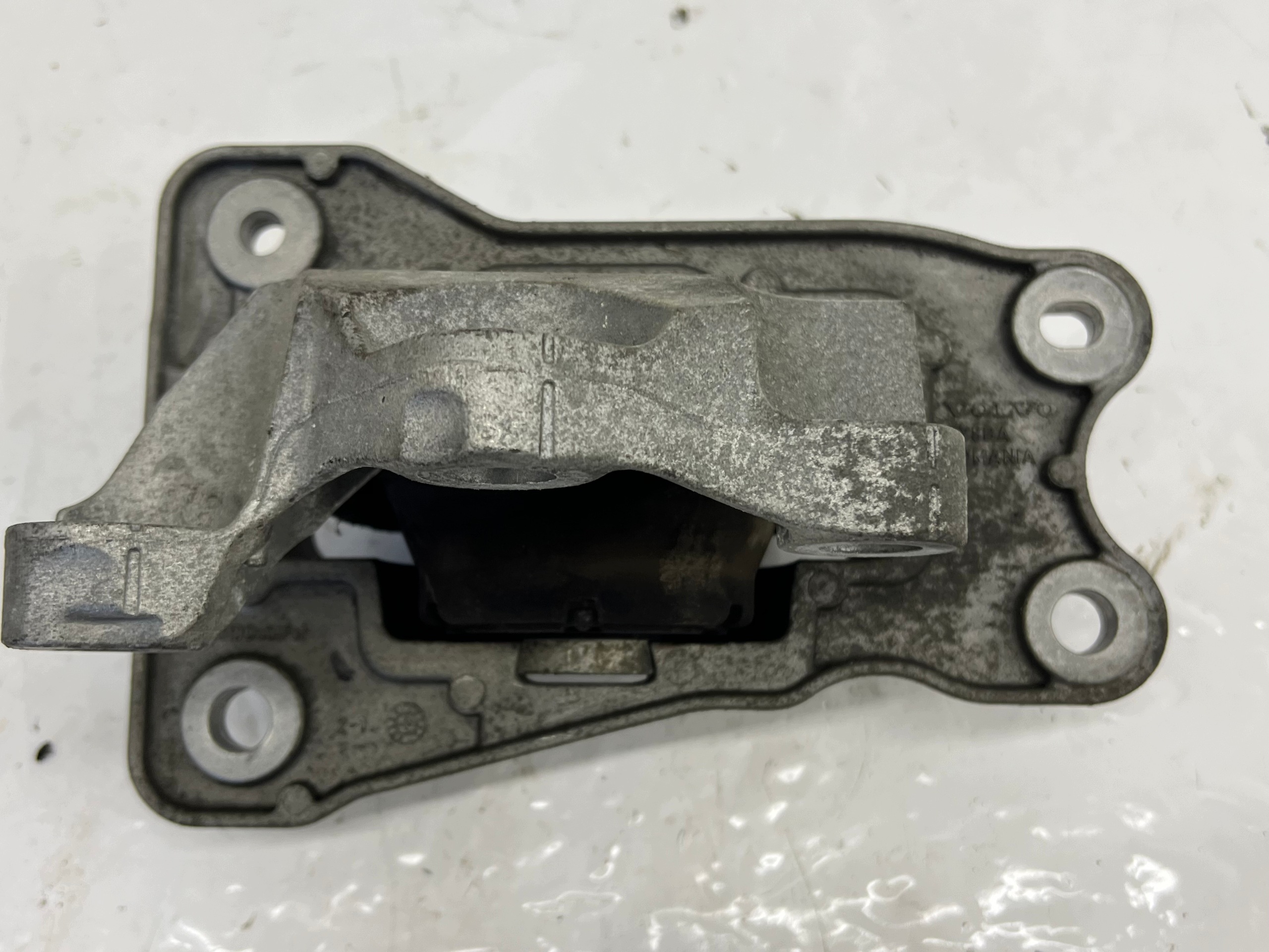VOLVO XC60 XC90 V60 II holder engine mount 32255204