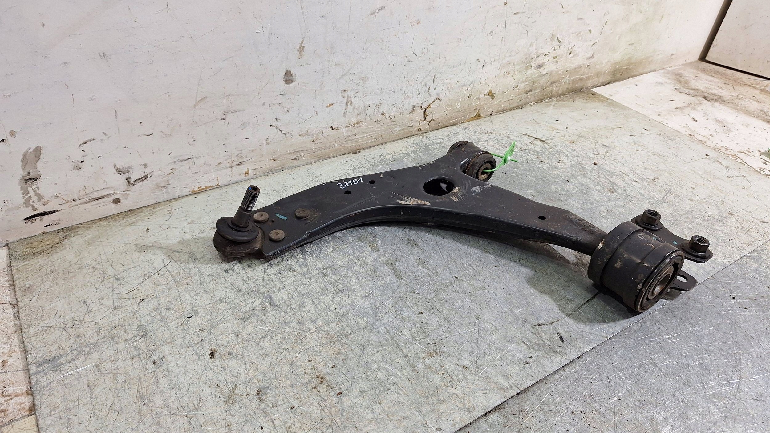 arm left front 3M51-3A424-AH FORD FOCUS MK2 C MAX MK1 VOLVO C30 S40 V50