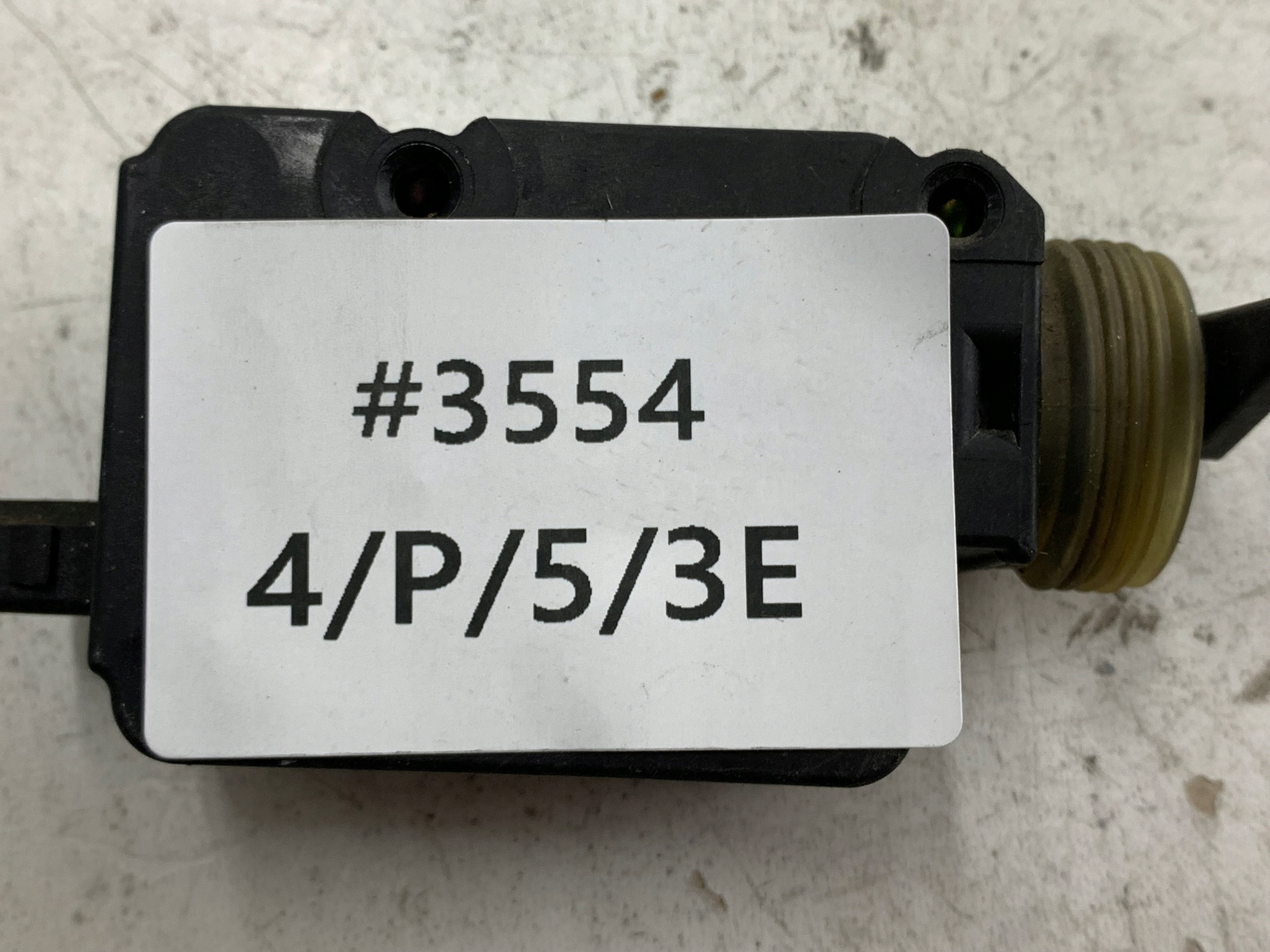BMW E53 X5 amortizer vratašca rezervoara goriva 8355056
