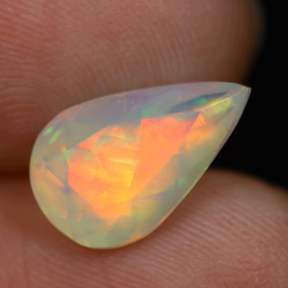 Přírodní opál 2.53 ct Lžička Etiopie certifikát Wbd