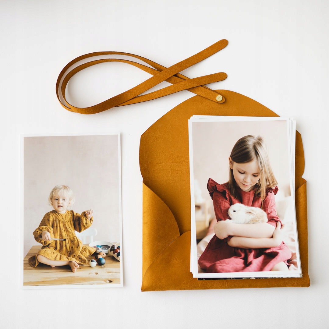 Zamszowa koperta folder na zdjęcia obrączki 15x23 z grawerem ślub 80 zdjęć