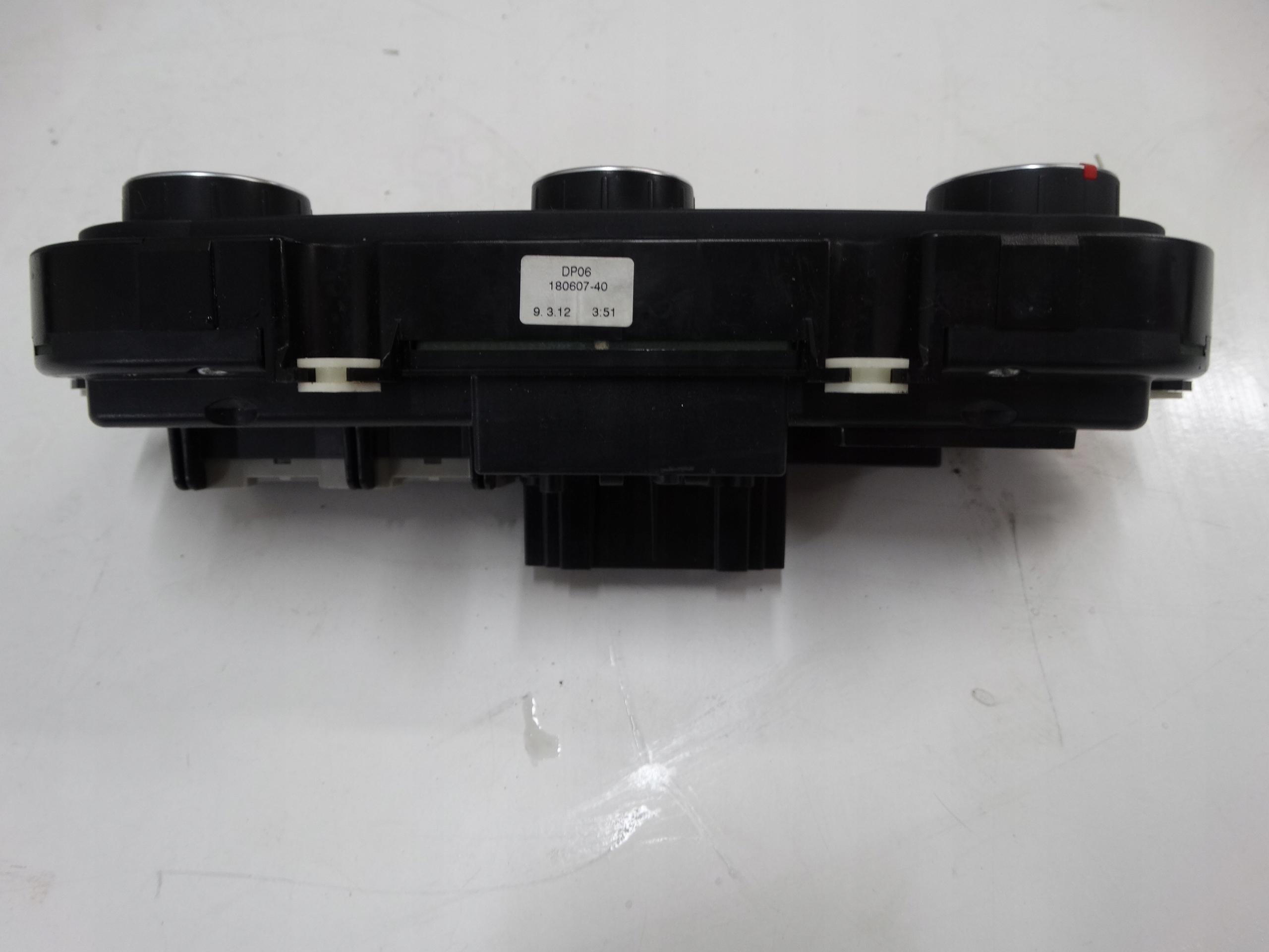 PANEL klími klimatizaci VW PASSAT B7 5HB009751