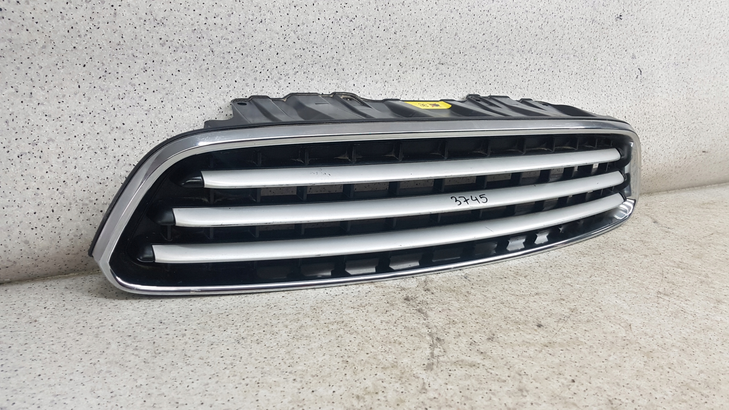 MINI COUNTRYMAN R60 front PREKLADgrill bumper front 3745
