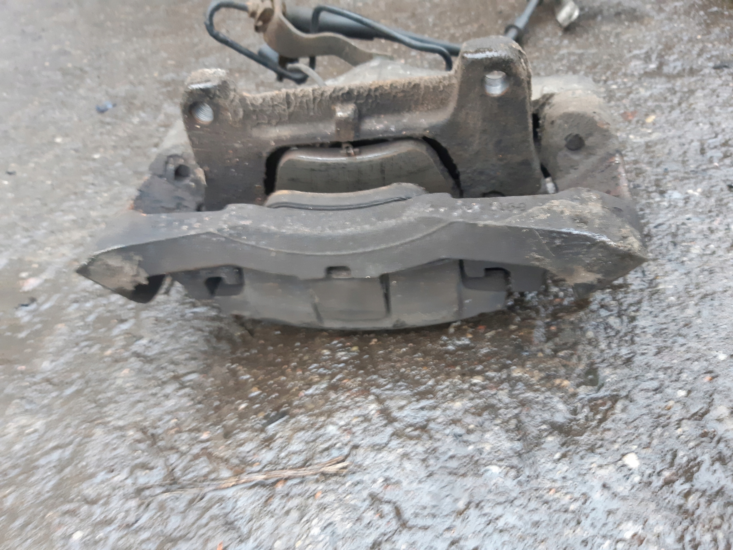 AUDI A8 D3 3.0 TDI caliper brake right front