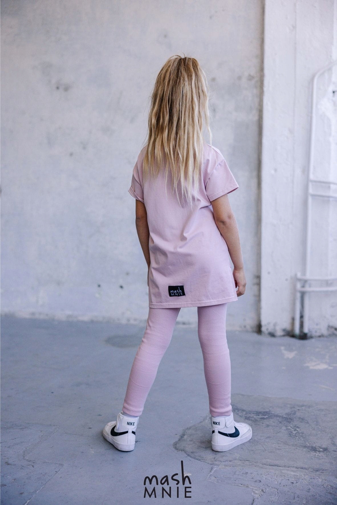 Różowa tunika t-shirt z wilkiem Mash MNIE 116/122 Materiał dominujący bawełna