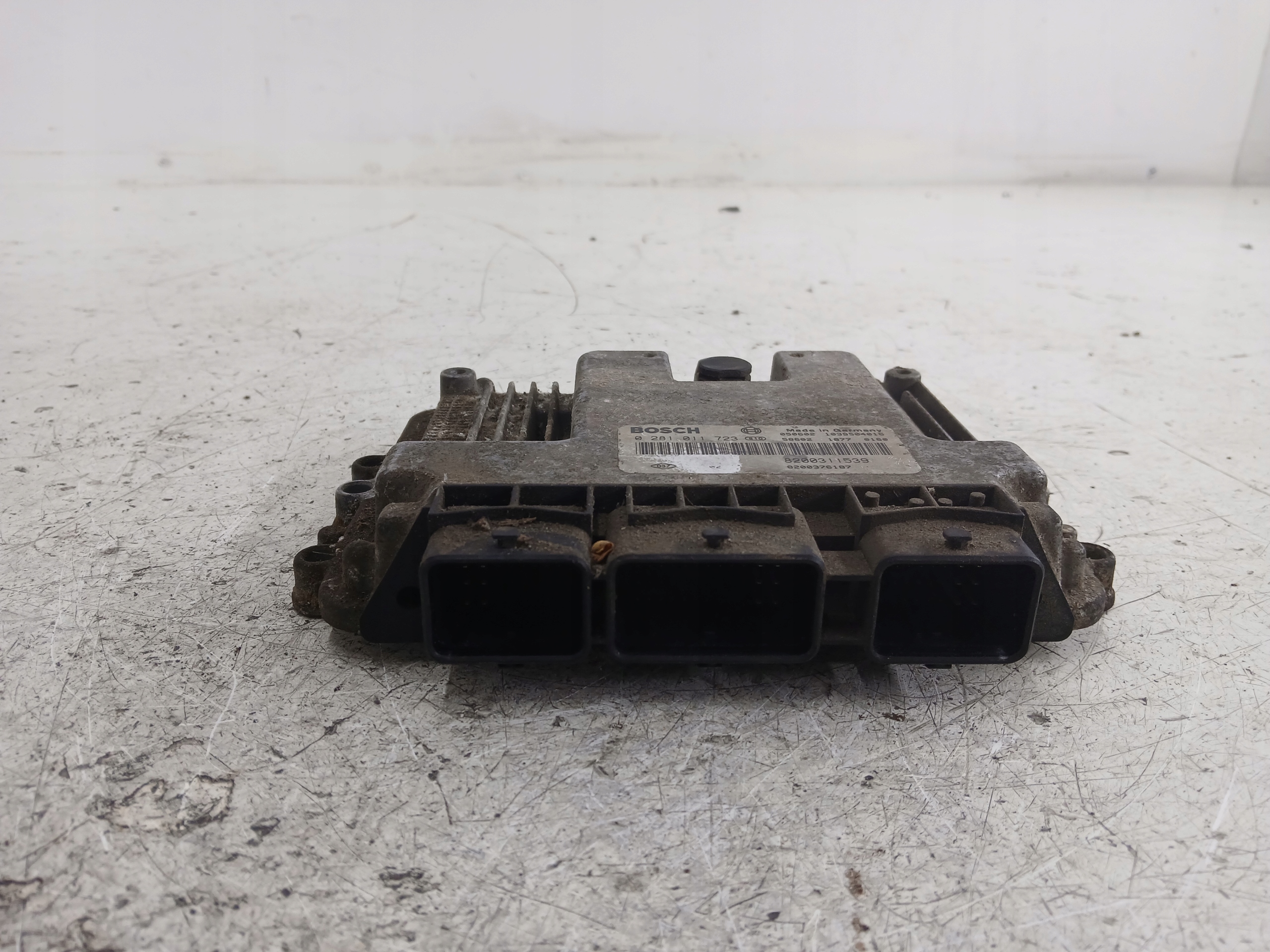 RENAULT MEGANE II 1.9 DCI control unit of the engine 8200311539