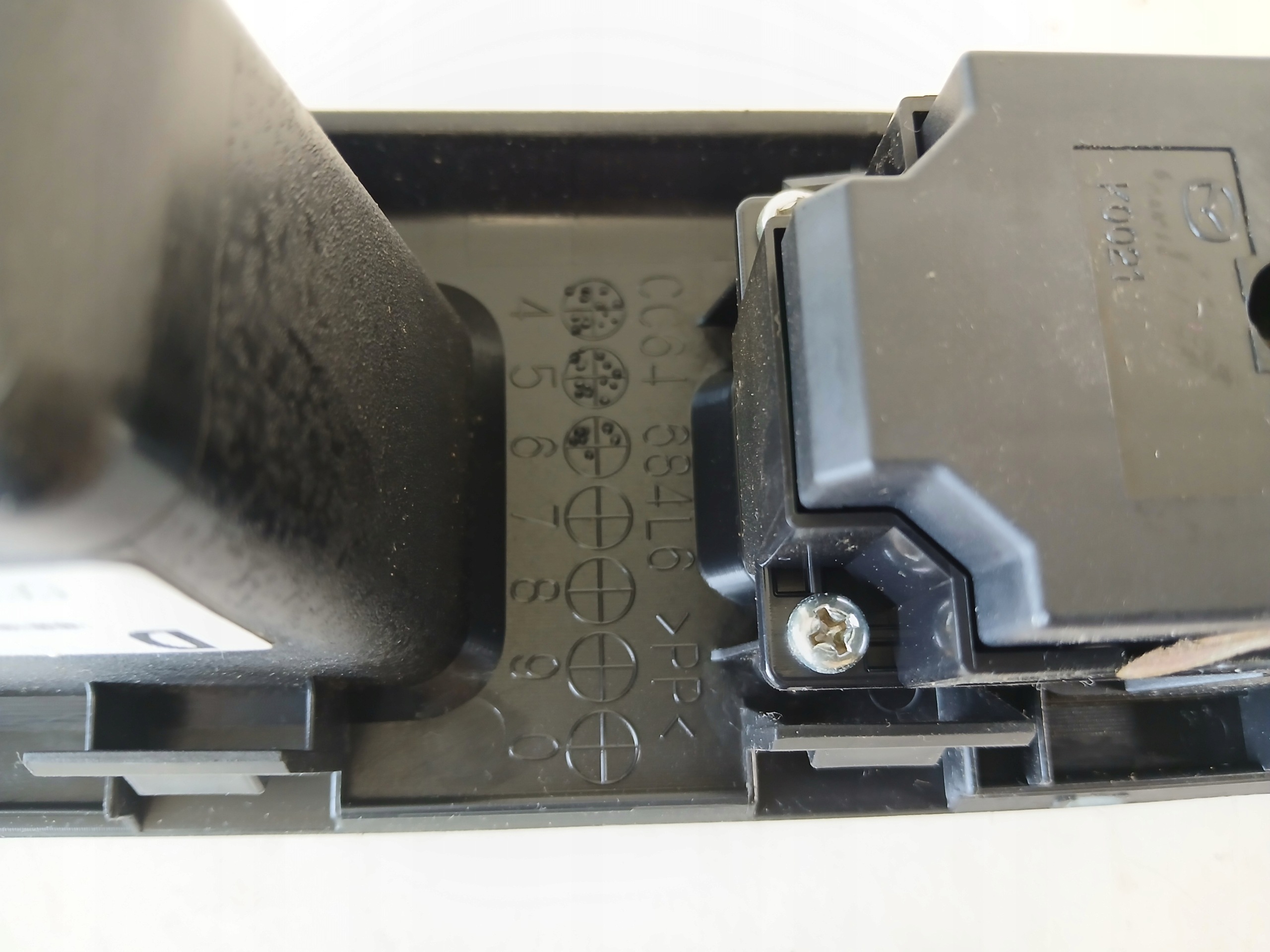 MAZDA 5 a CR PANEL okna ľavý predok CC64684L6D