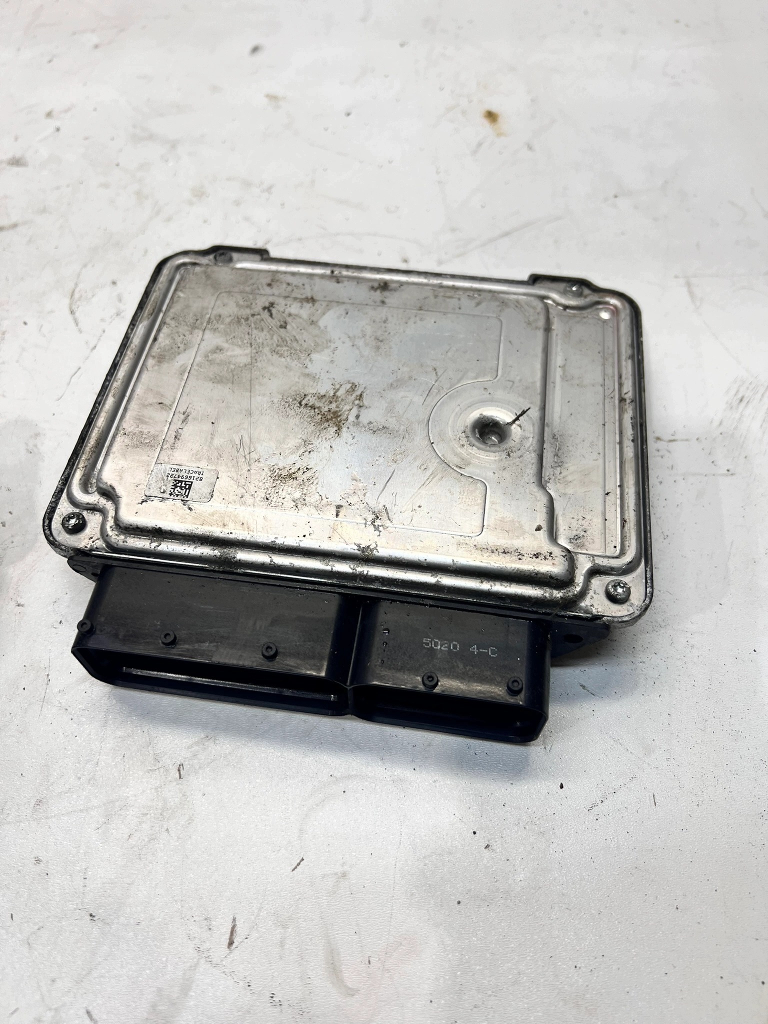 ordinateur unité de commande électronique uce moteur AUDI A4 A5 03L906018AG
