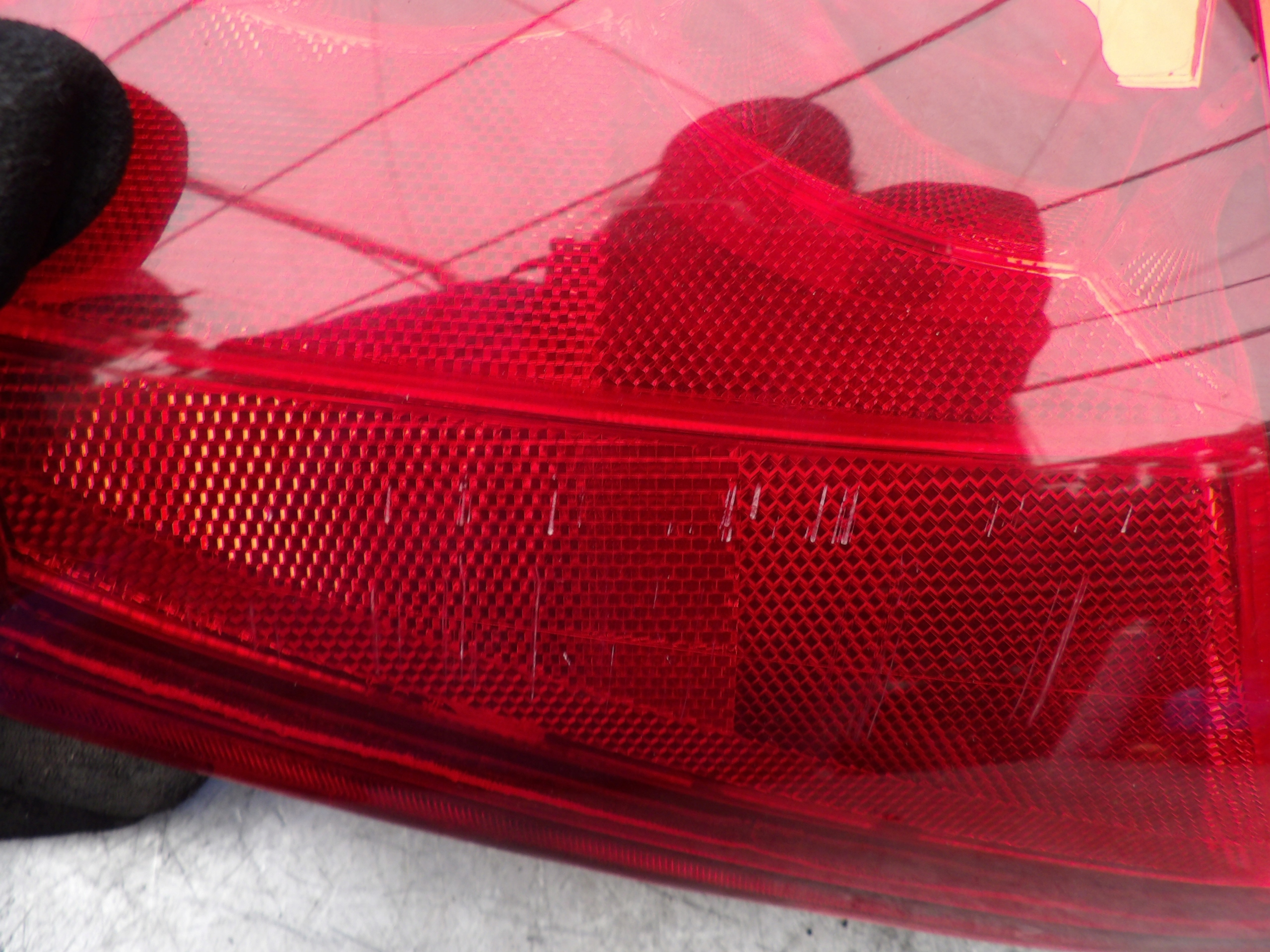 MAZDA 323 BJ LICHT HINTEN RECHTS 1,6B