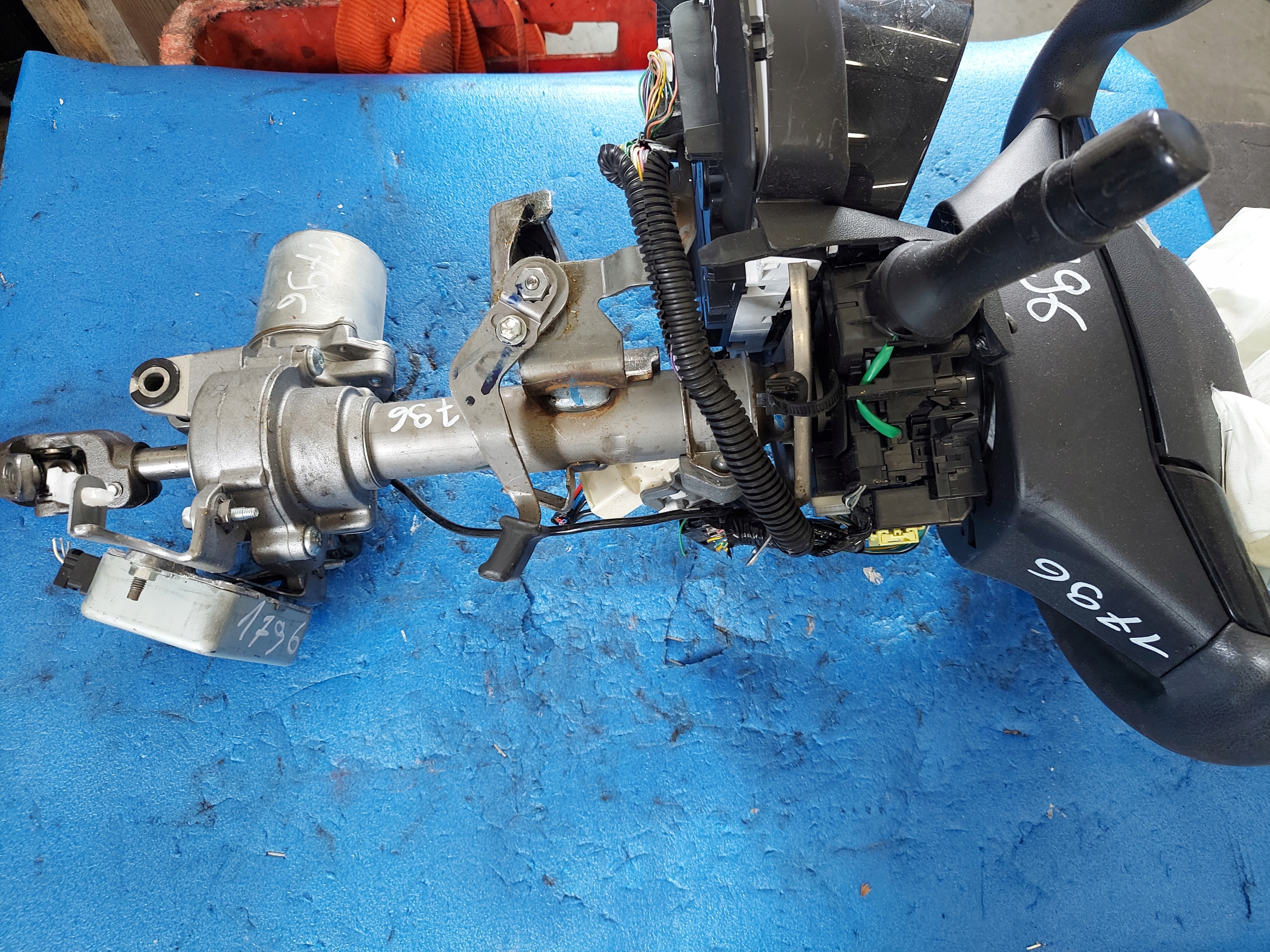 Электрическая помощь C1 # JJ301001571