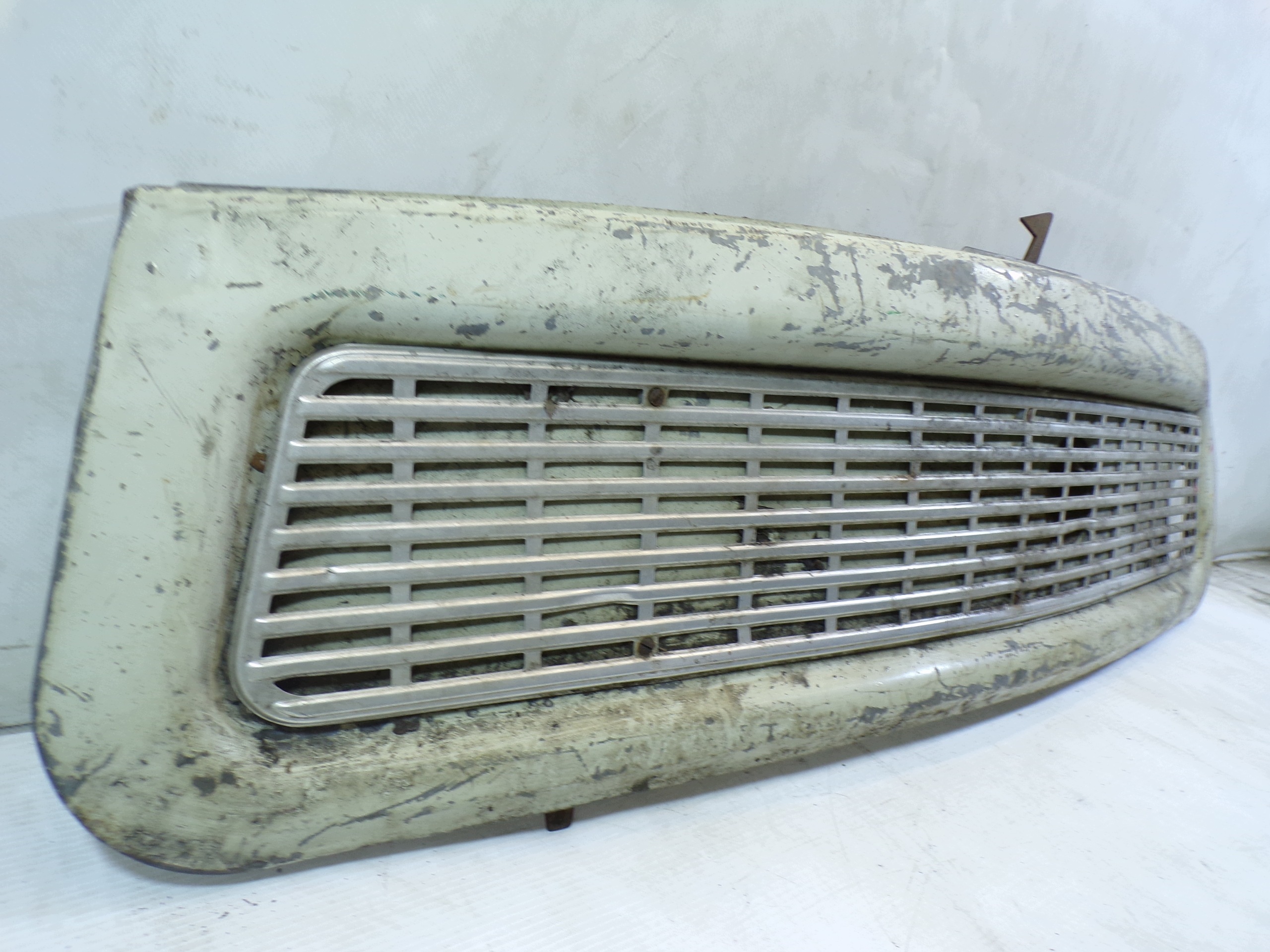 hűtőrács maszk TRABANT 601