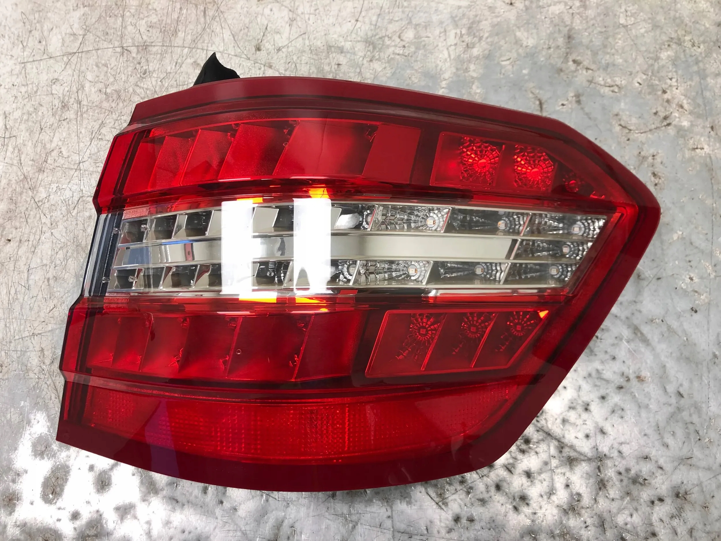 light right rear part MERCEDES W212 KOMBI 2128204064