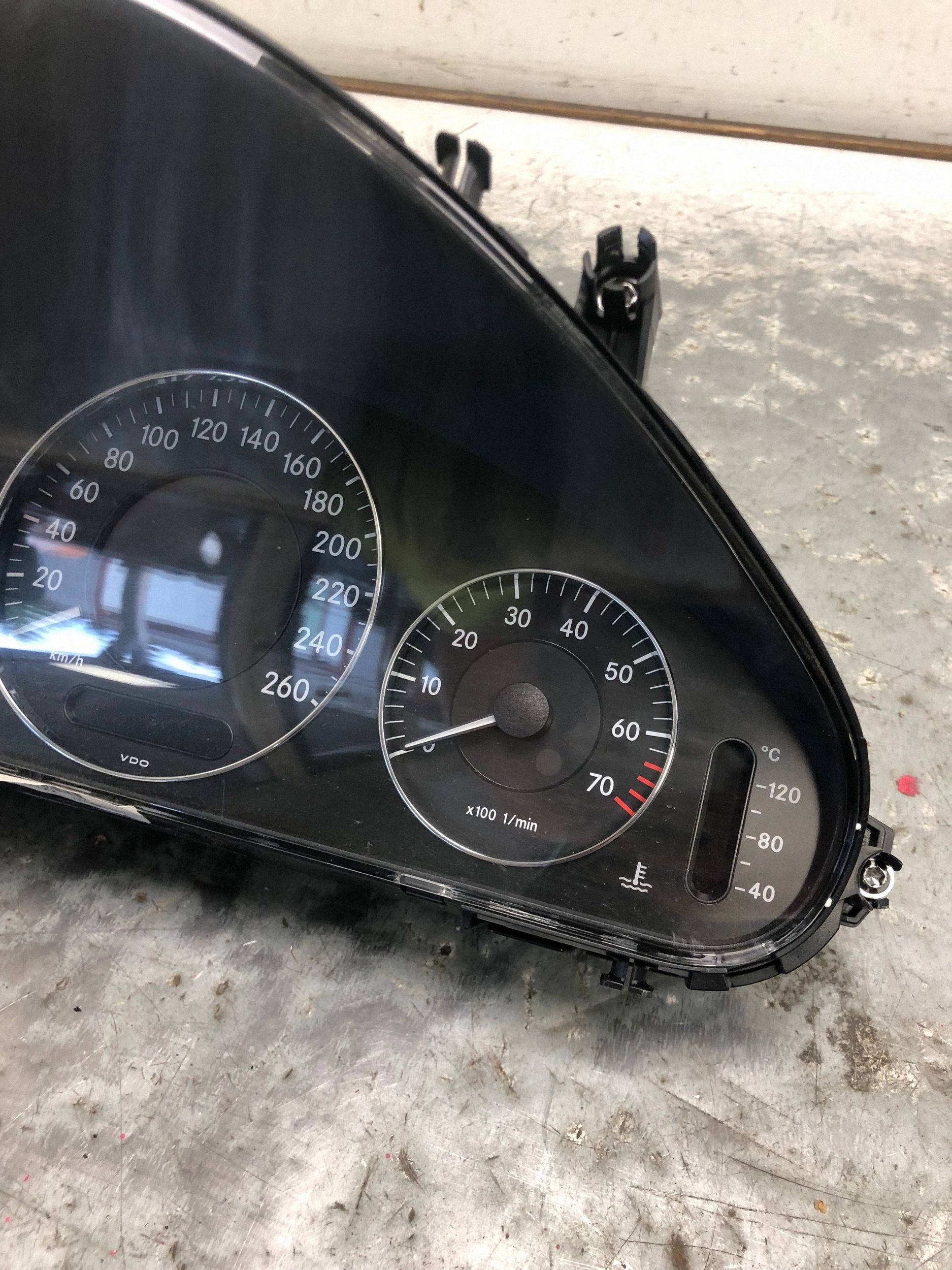 dials dials MERCEDES W211 A2115403748