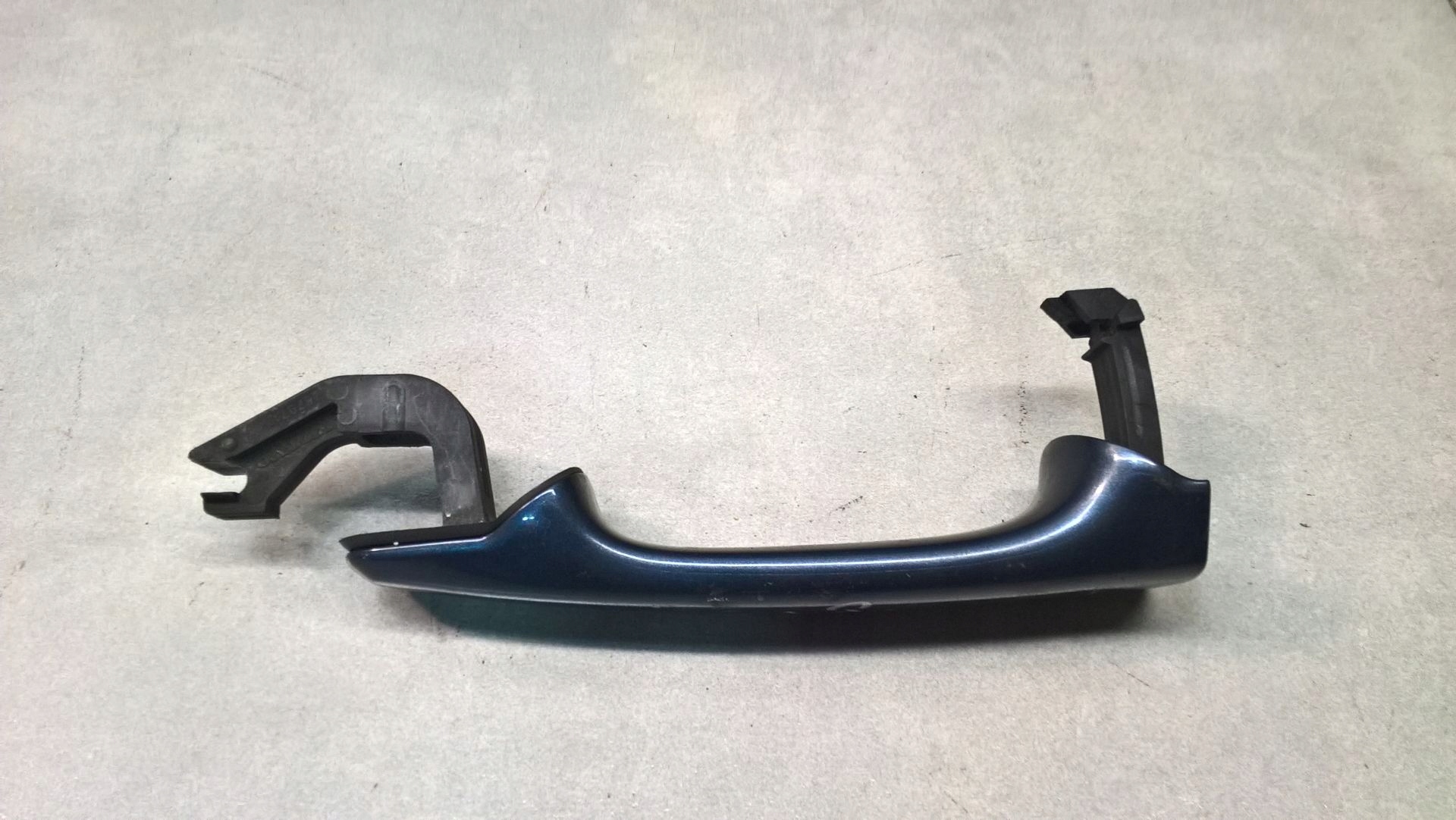 handle DZWI left front VOLVO V50 2.0 136KM
