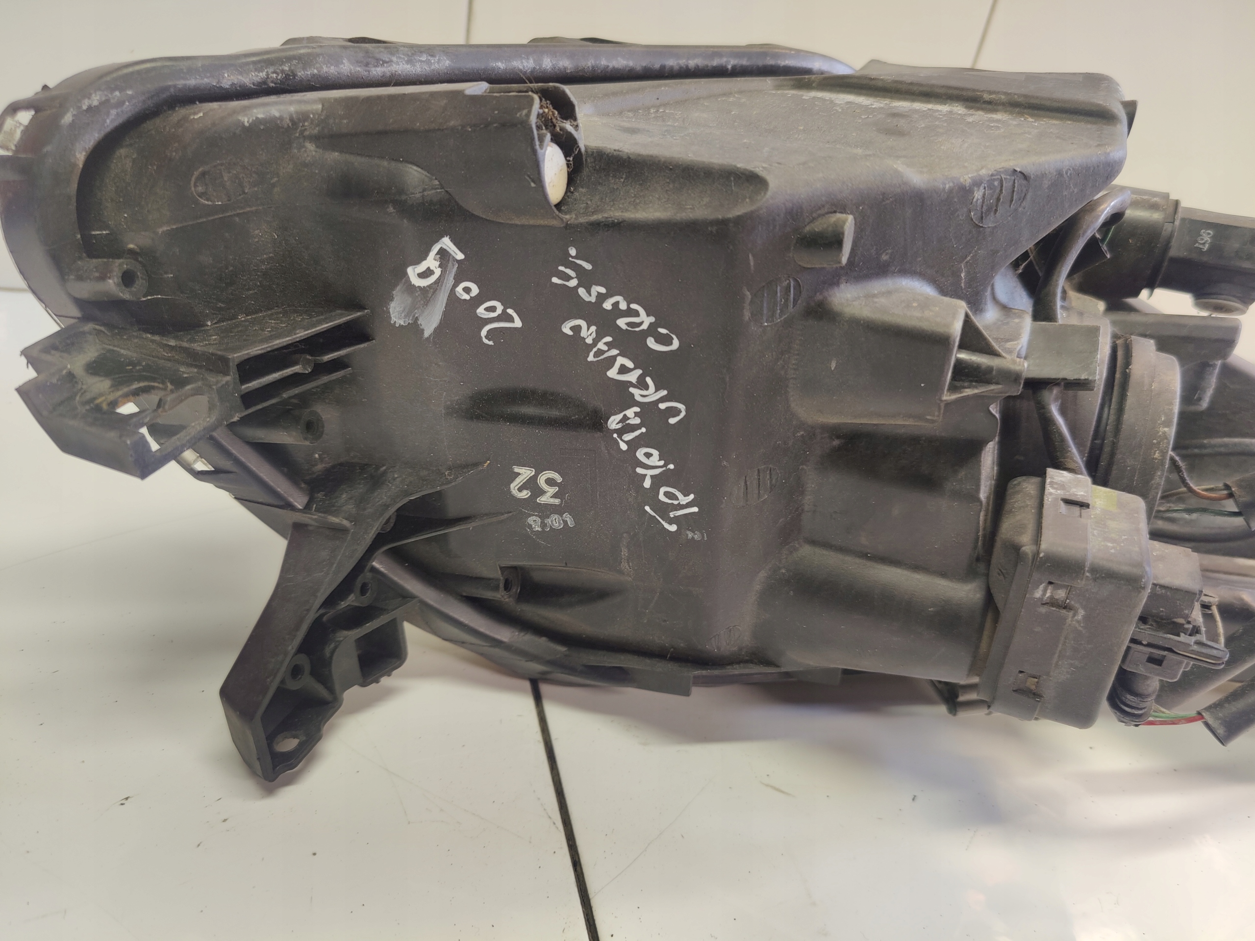 TOYOTA URBAN CRUISER light left front front UK
