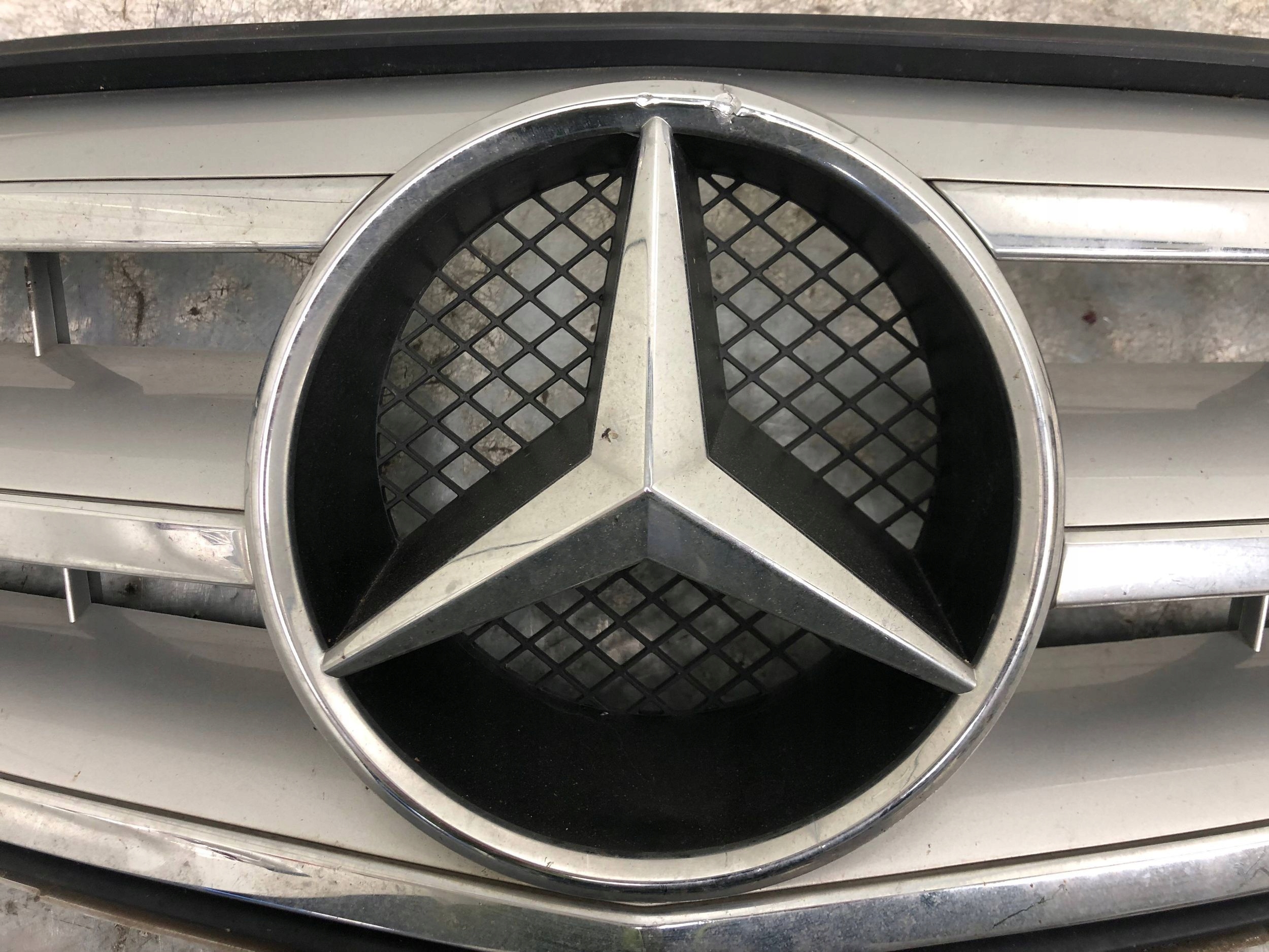 Mercedes-Benz C-Klasse W204 Kühlergrill FRONTGRILL Kühlergitter A2048800023 - Thumbnail 3