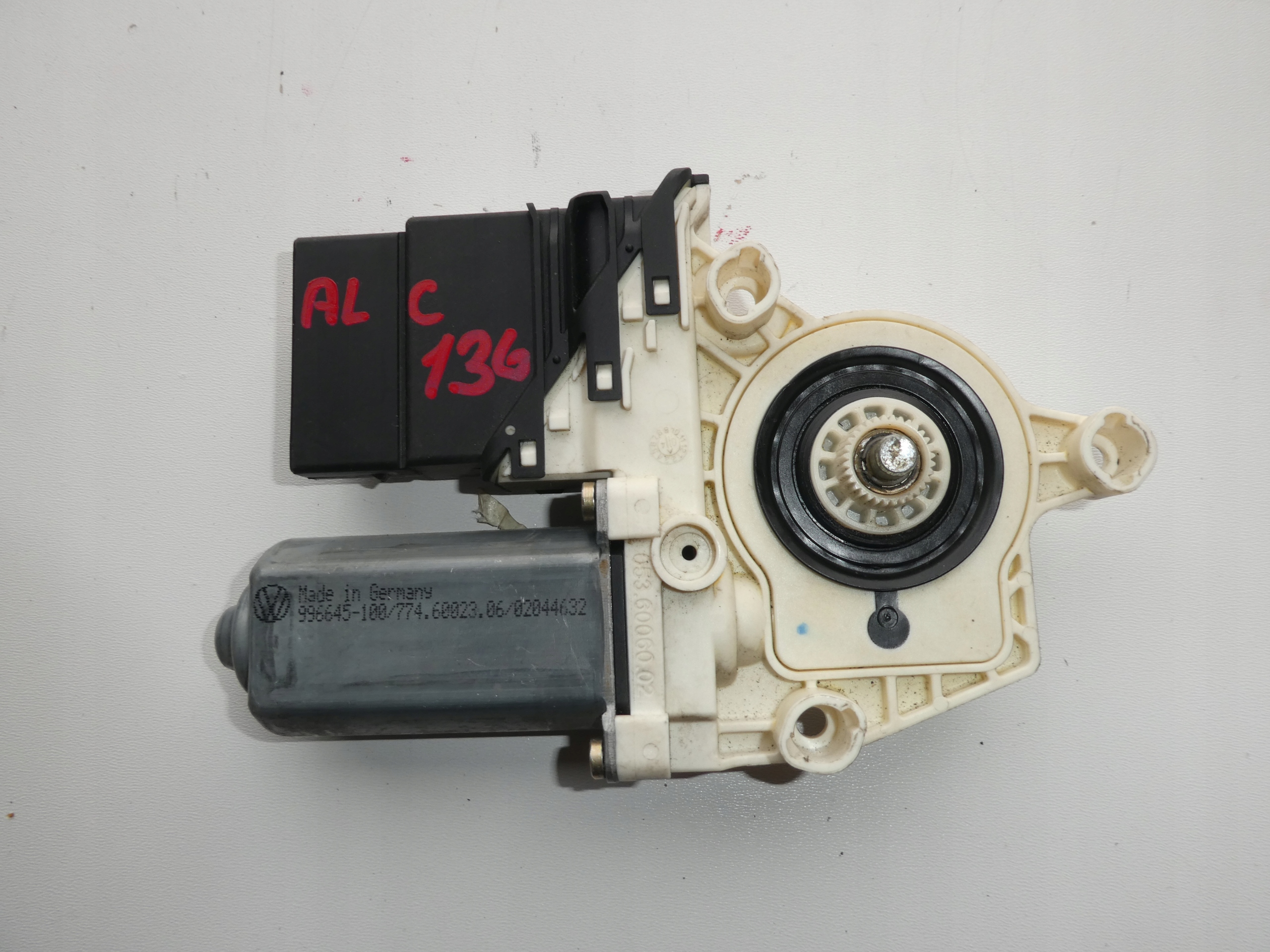 mini motor windows 1K0959704 OCTAVIA II left