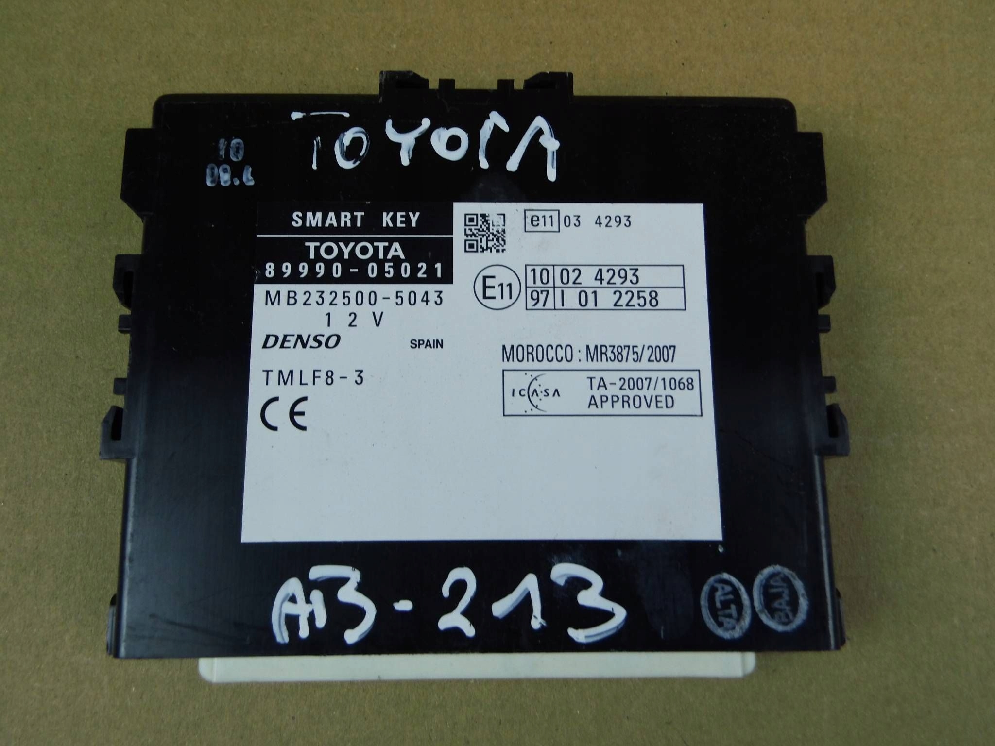 Toyota Avensis T27 module computer control unit SMARTKEY 89990-05021