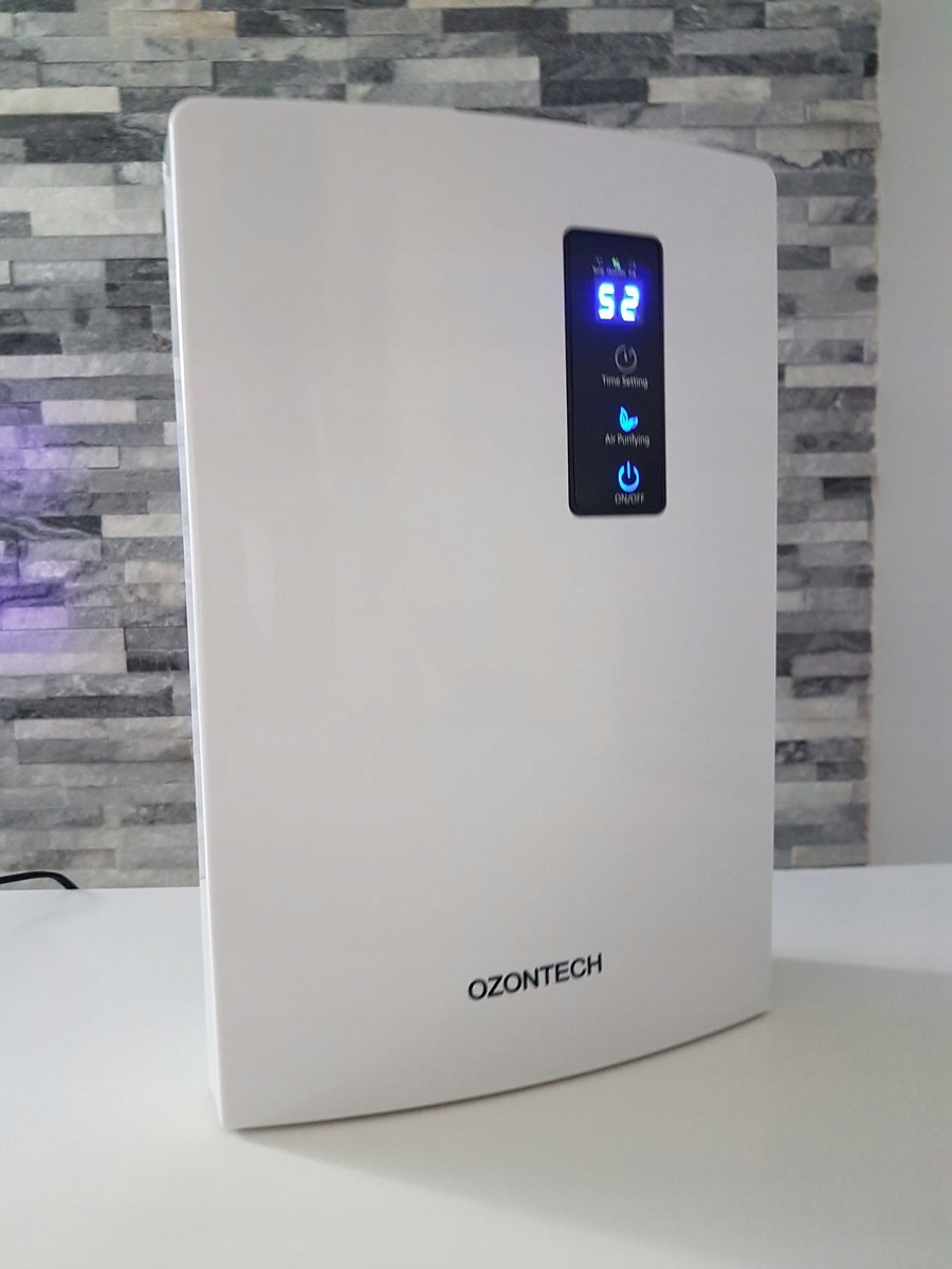 OSUSZACZ POWIETRZA POCHŁANIACZ WILGOCI 2000 ml UV Model 2000B