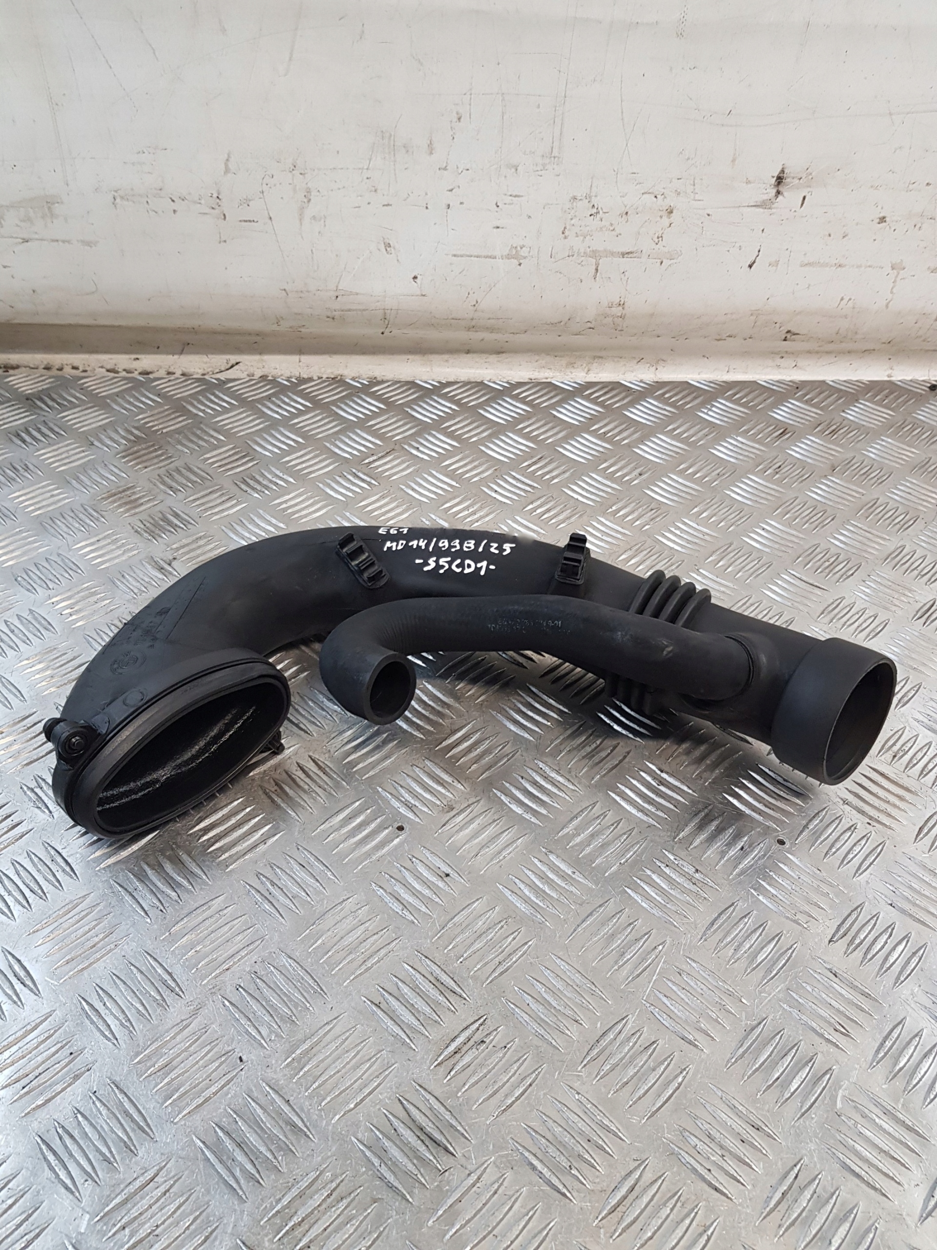 pipe intake air hose tube 7786013 BMW E61 2.5D