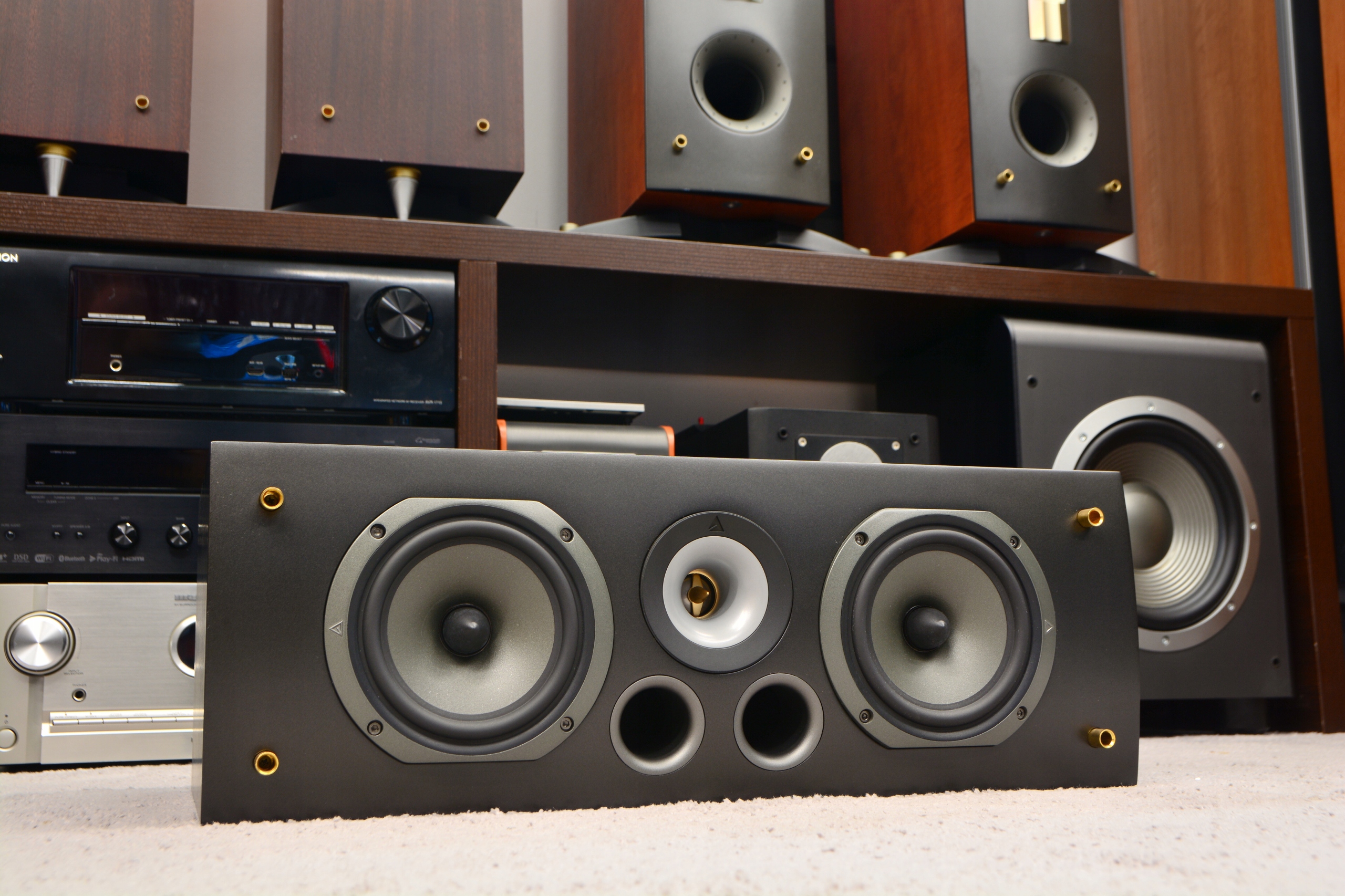 Kolumna centralna środkowy głośnik do kina domowego Triangle VOCE Ex Marka Triangle