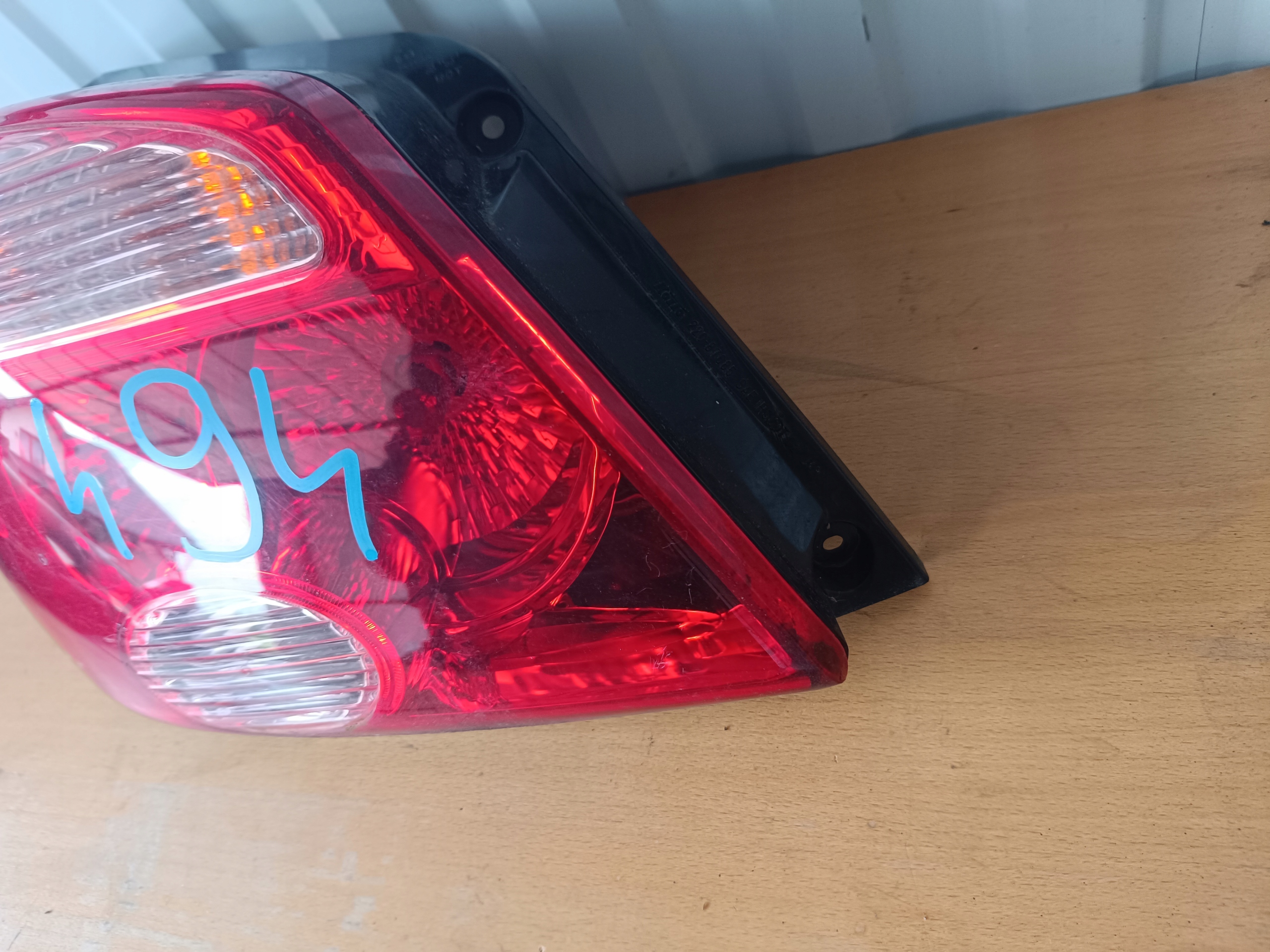 light rear part left rear MITSUBISHI OUTLANDER and 03- 220-87685