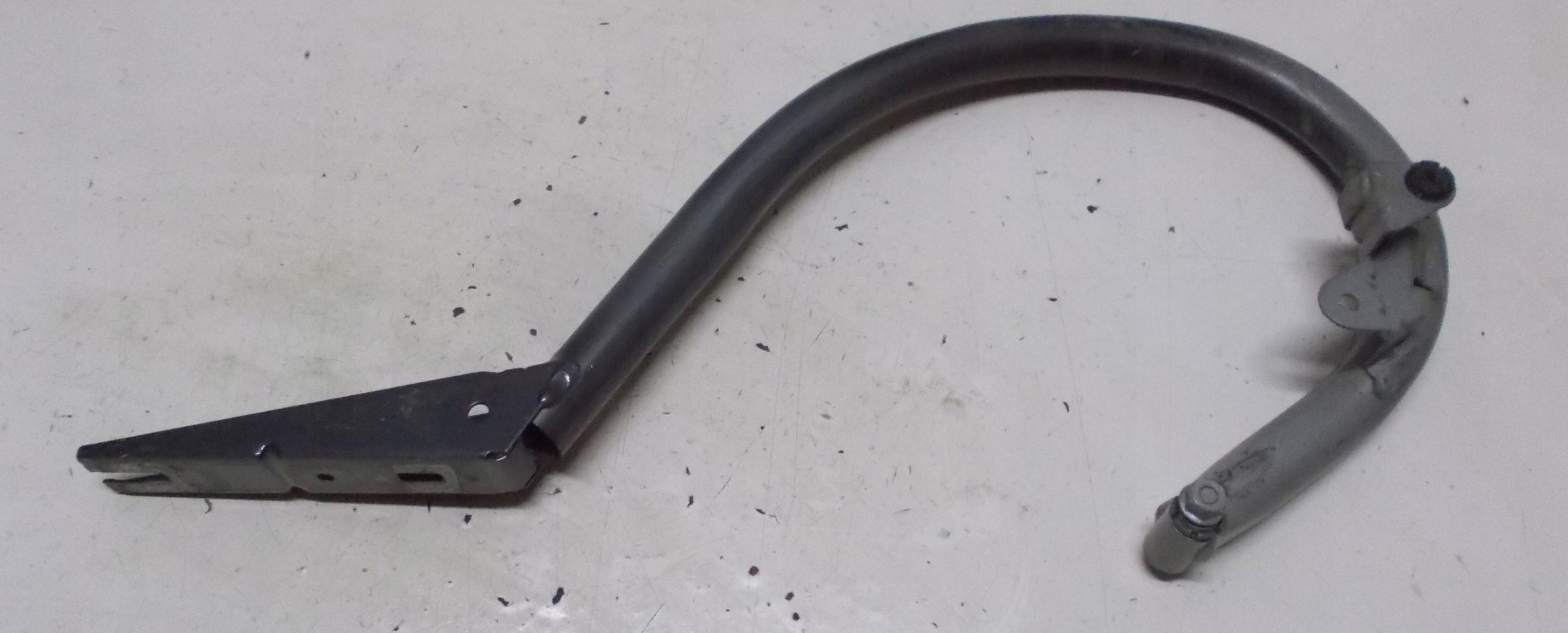 MERCEDES W204 2.2 CDI 11R hinges bonnet A2047500X28