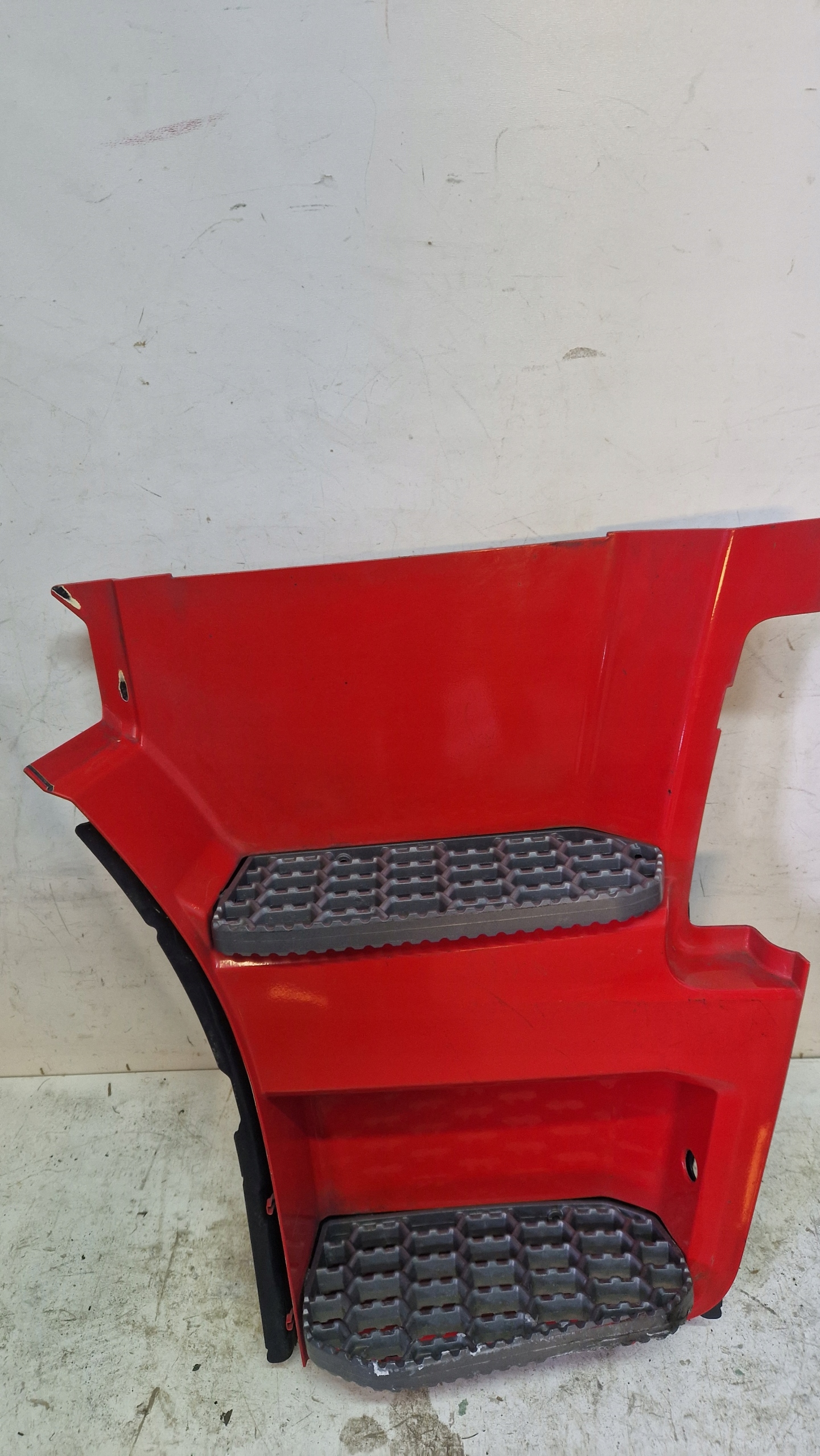 Сходинка сходинки кабіни scania S r 2559302