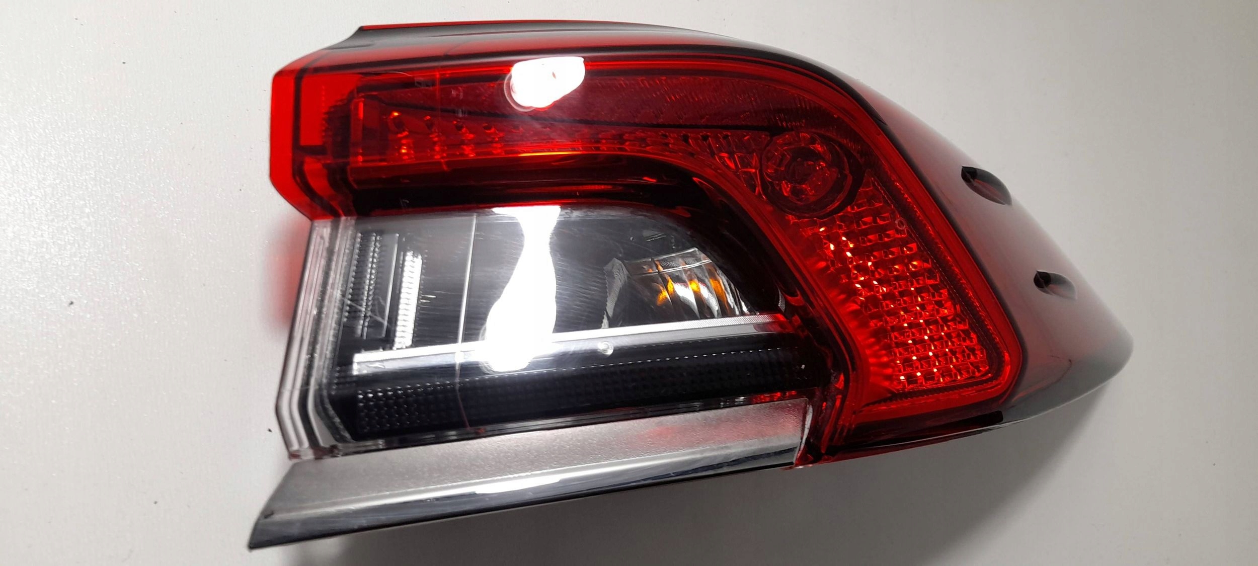 Toyota Corolla E21 sedan light rear right 8155002D1200 (R416)