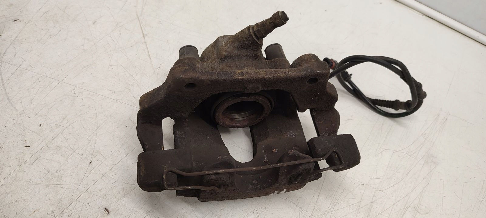 caliper front front right left Mercedes W208 CLK CABRIO 2,0 compressor;