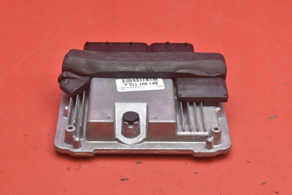 control unit computer of the engine 8K1907115J AUDI A4 B8 1.8 TFSI 160KM 07-11