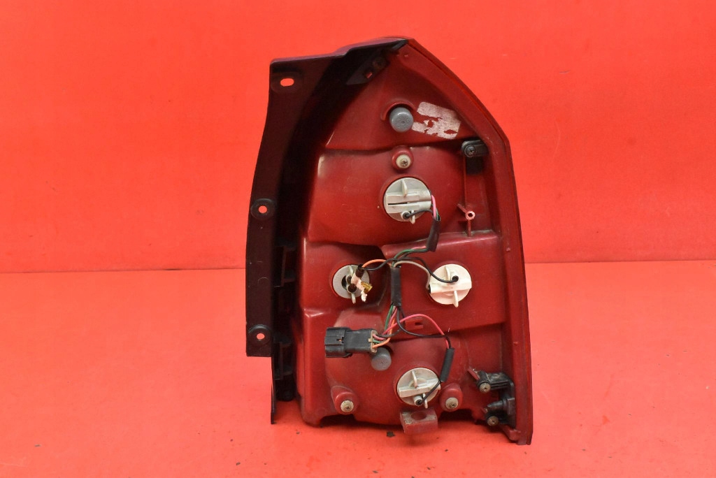 light left rear part rear 92401-2E0 HYUNDAI TUCSON 1 and 04-10