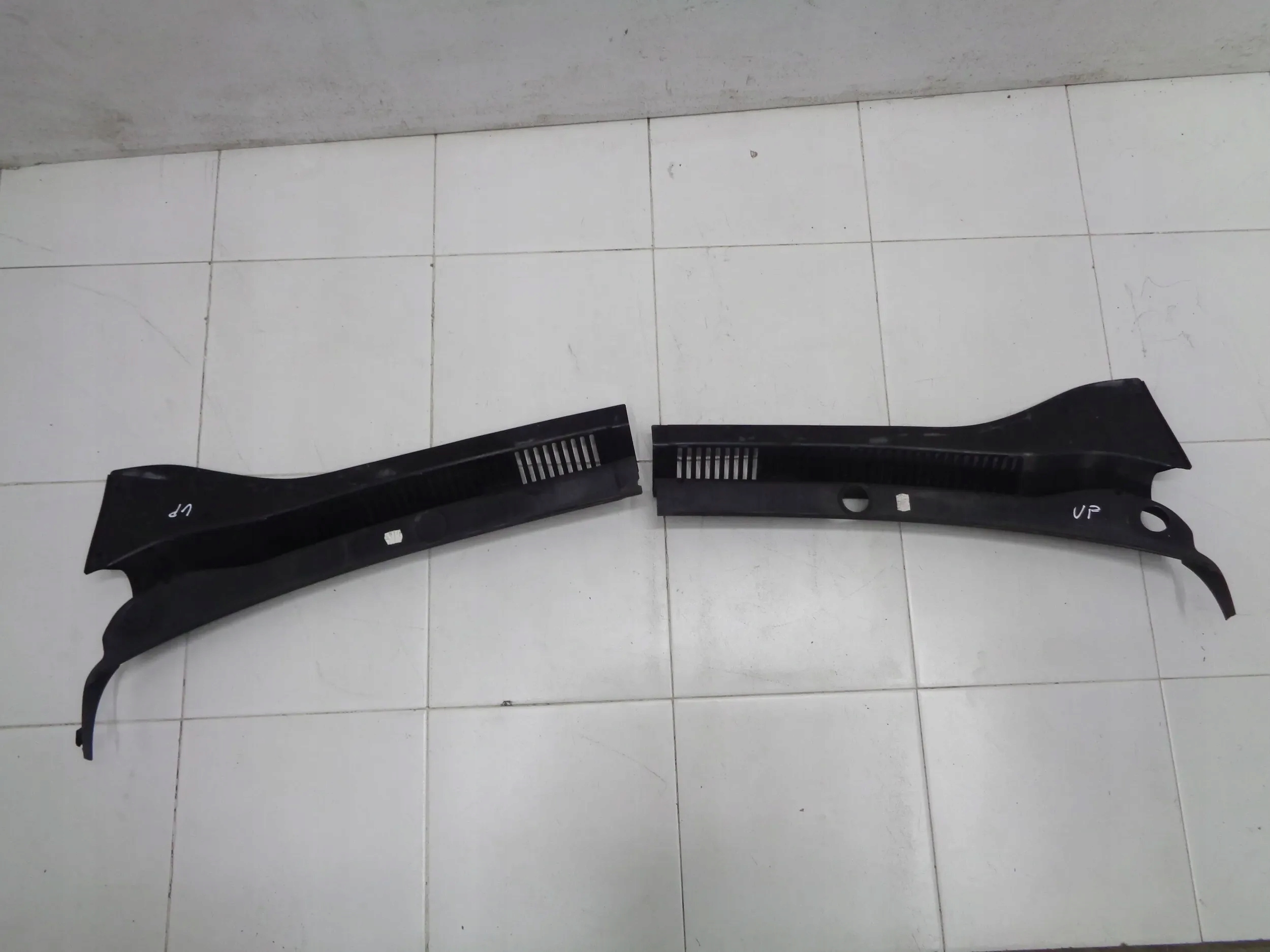 VW UP 11-23 PODSZYBIE PRZEDNIE 1S1819403 1S1819404 Numer katalogowy części 1S1819403