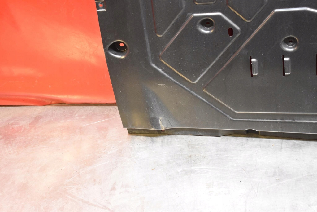 cover chassis left front 7LE825217 VW CRAFTER e-CRAFTER 2 II 18-24