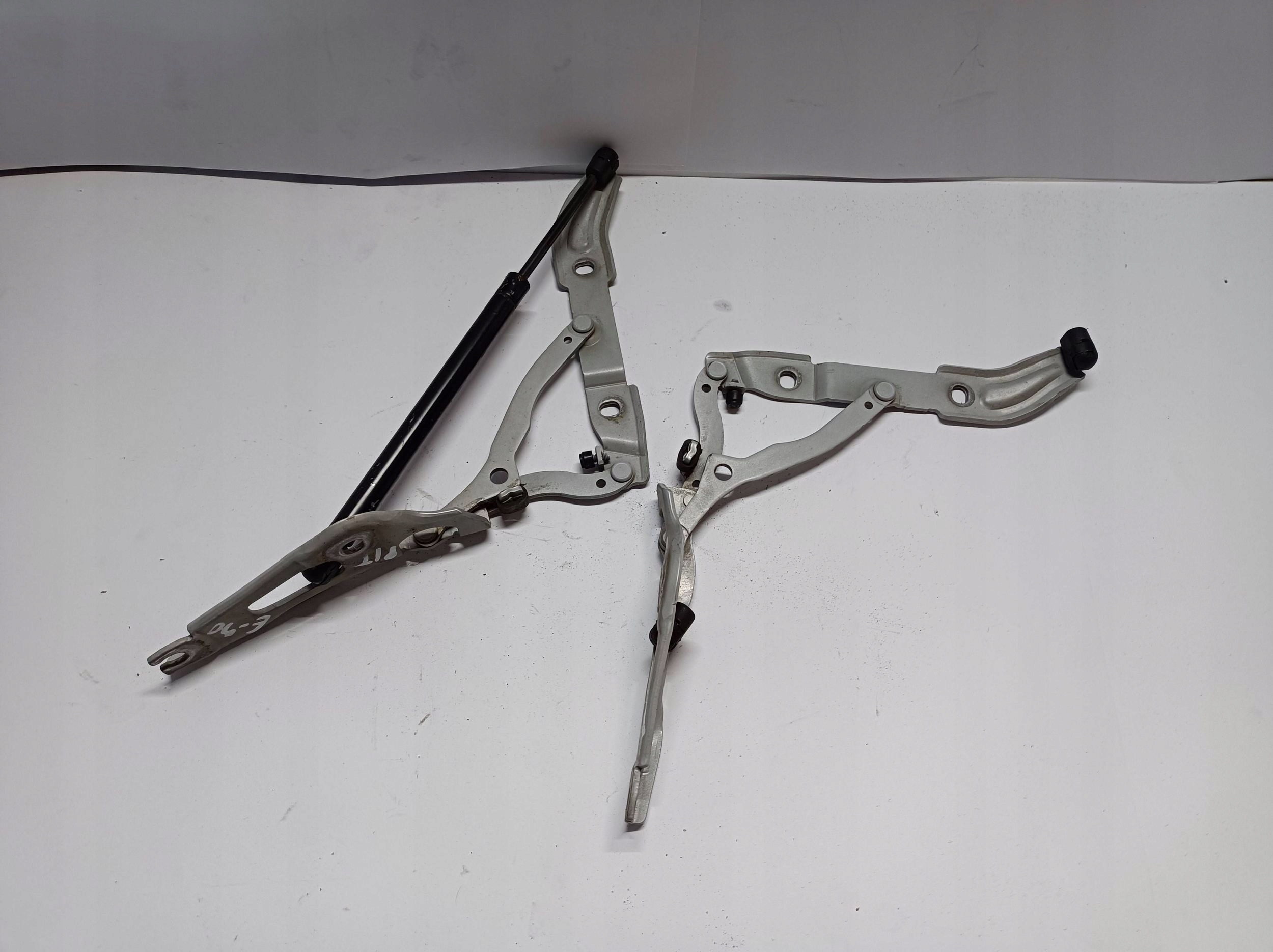 hinges bonnet boot komplet BMW 3 E90 E91 7060627 7060628