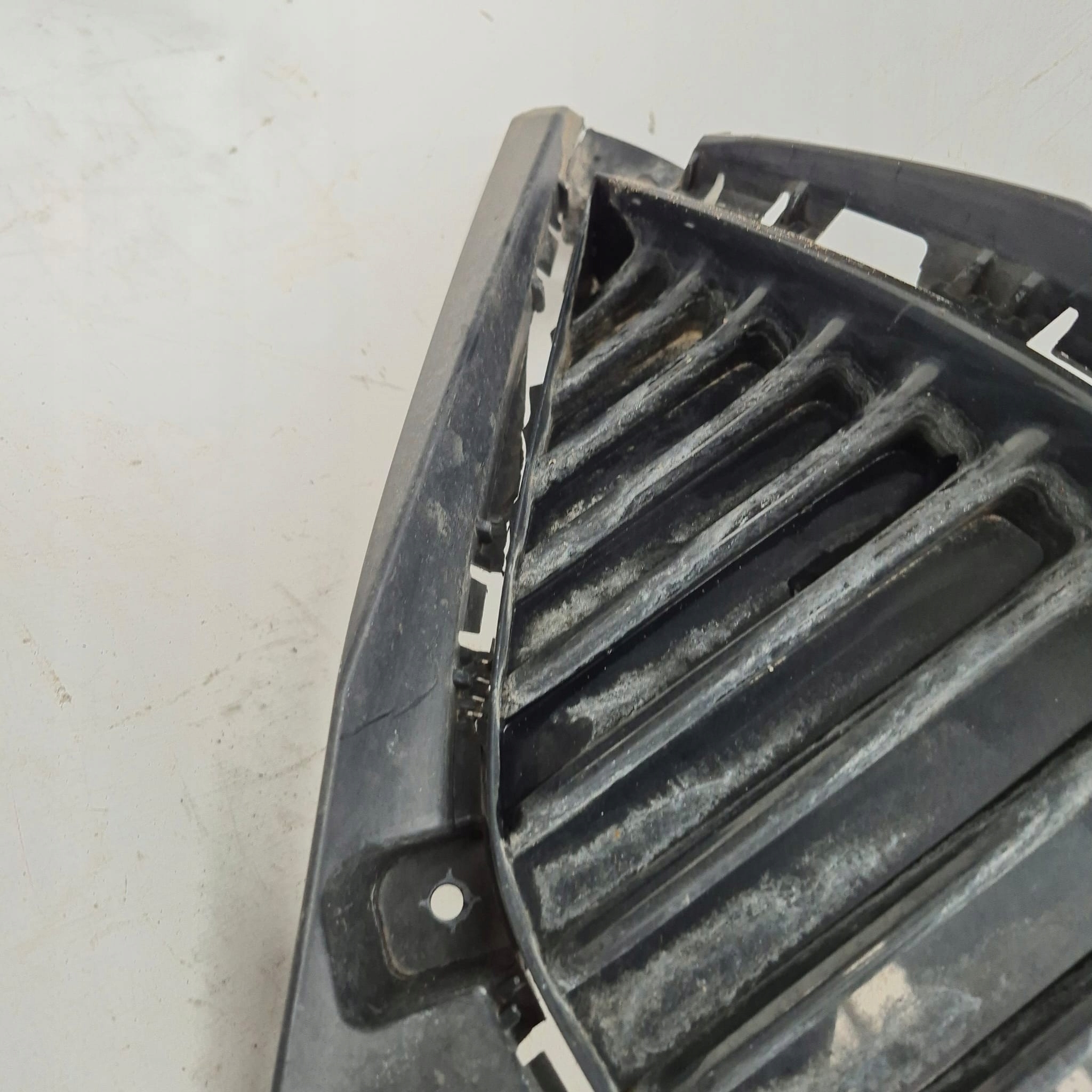 ROEWE i5 MG 5 EV LIFT 21- grid of a bumper front front 10854292