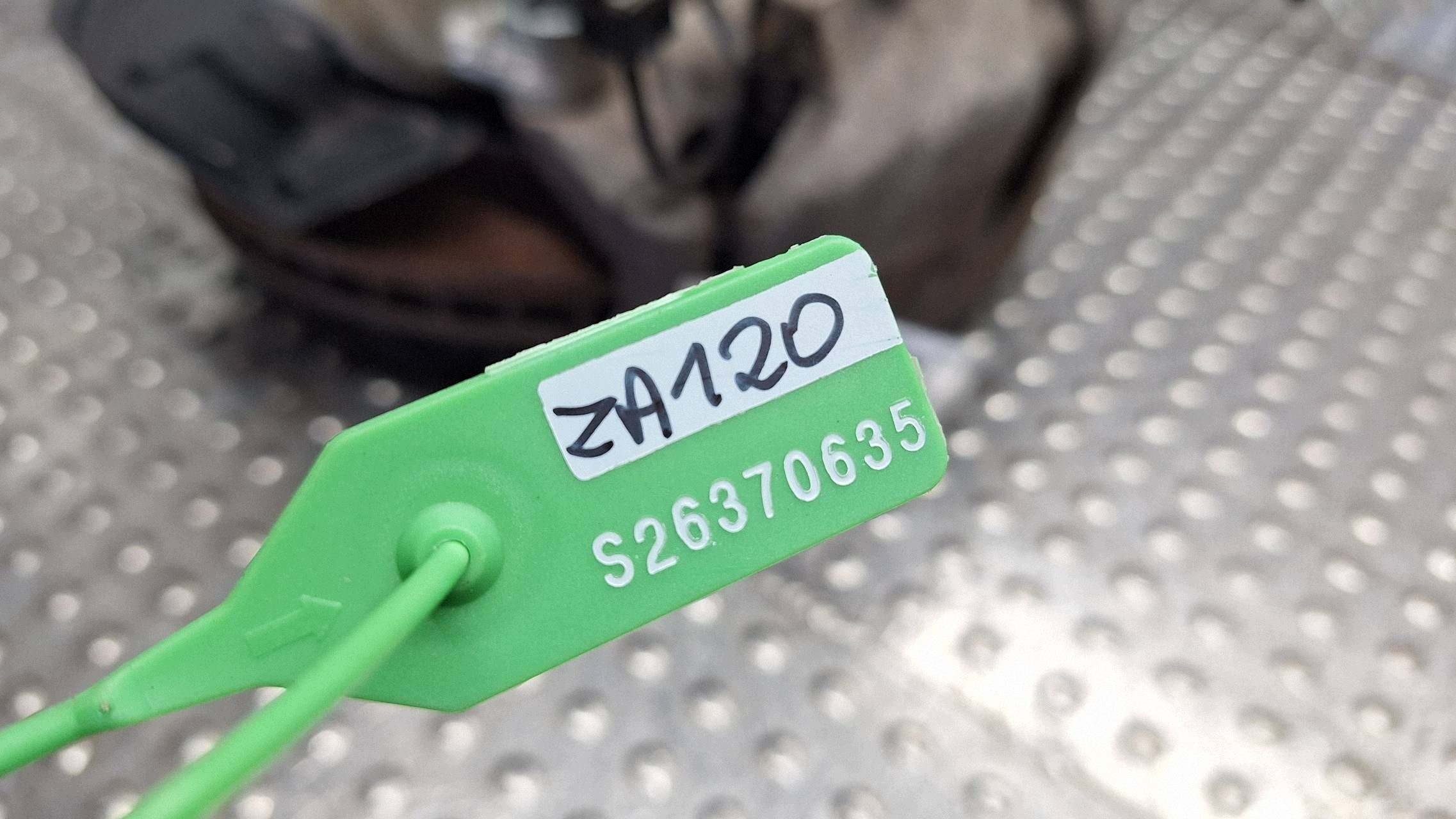 otoč čepu levý předek 8E0257F 8E0407257F AUDI A4 B6 B7 EXEO 1.9TDI