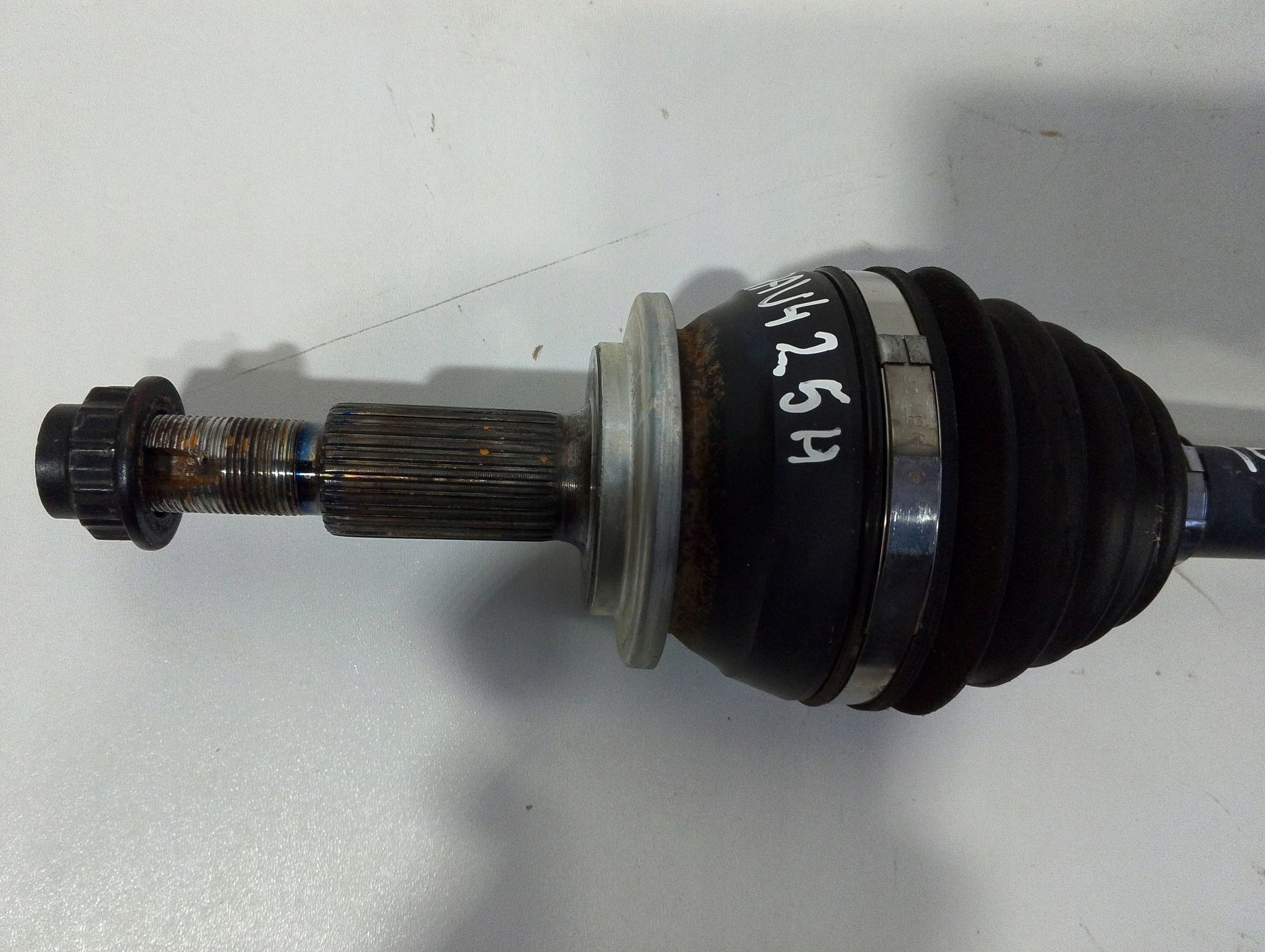 Toyota RAV 4 V / 2,5 H semi-axis front left (A165)