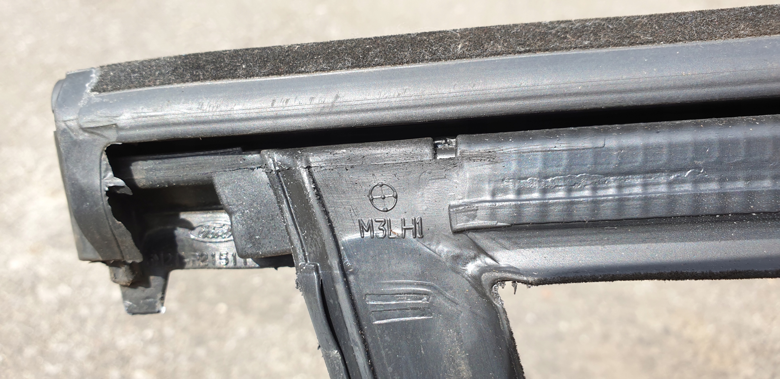 moulding gasket PROWADNICA windows door left front FORD S-MAX and OE