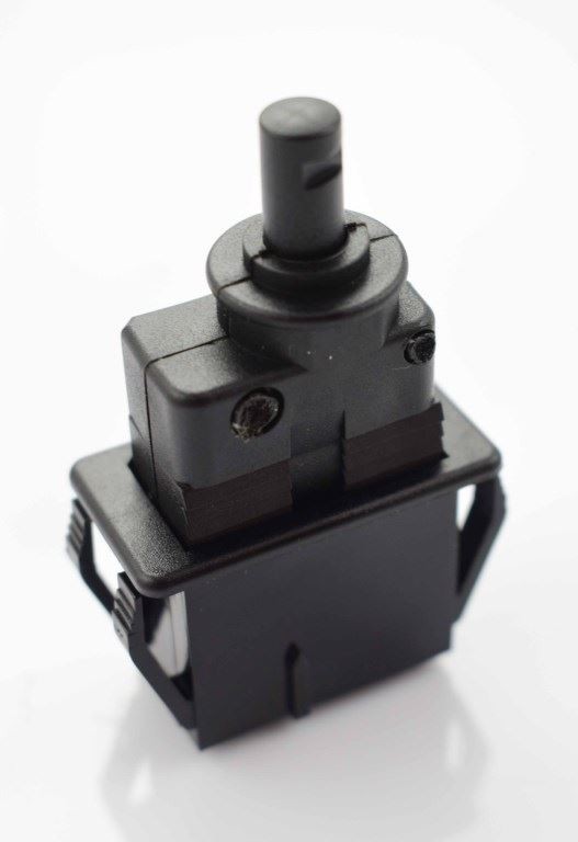 WYŁĄCZNIK DRZWIOWY RENAULT PREMIUM KERAX MIDLUM