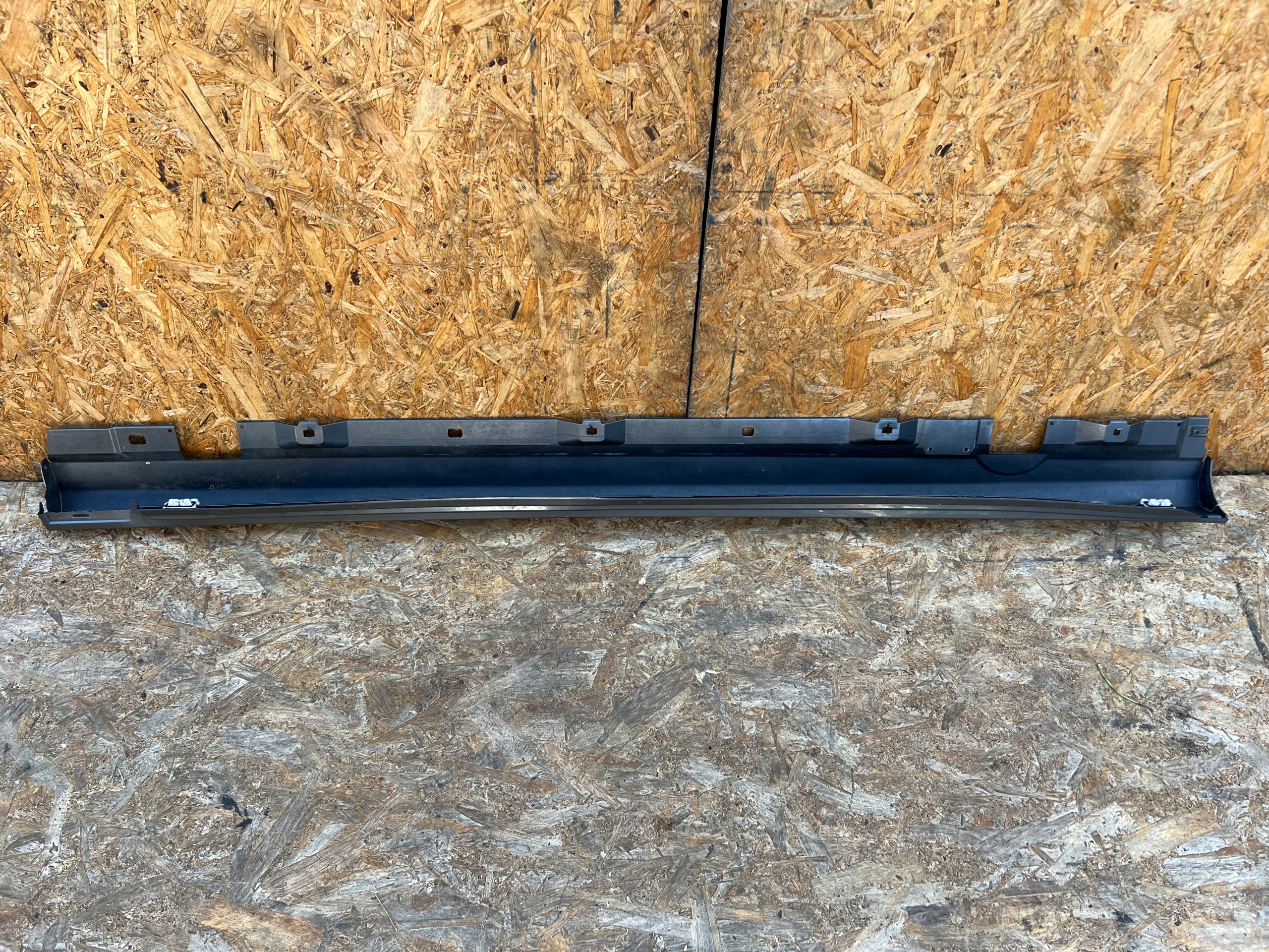 moulding threshold cap left MERCEDES A-KLASA W177 AMG