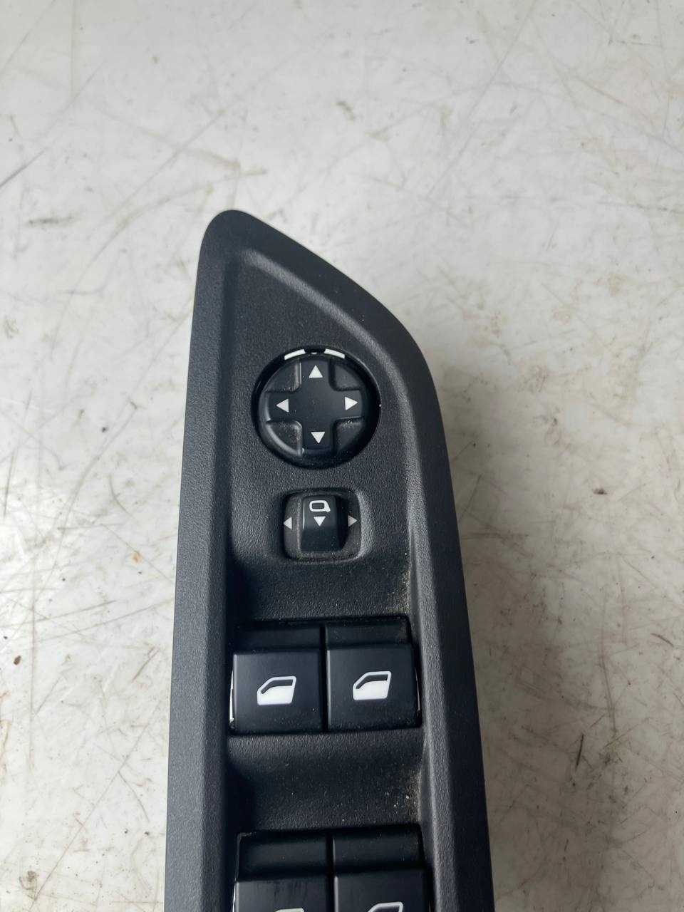 window control switch of mirrors CITROEN C4 III 98349233ZD left front