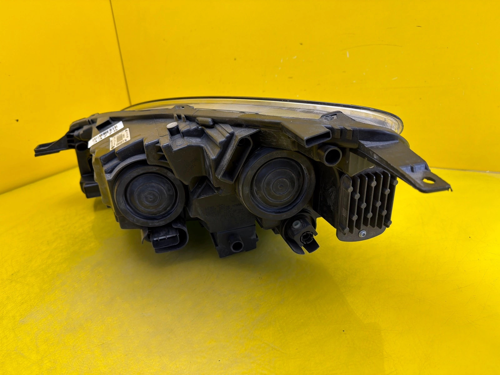 light right Ford Kuga MK3 lens LV4B-13W029-AG