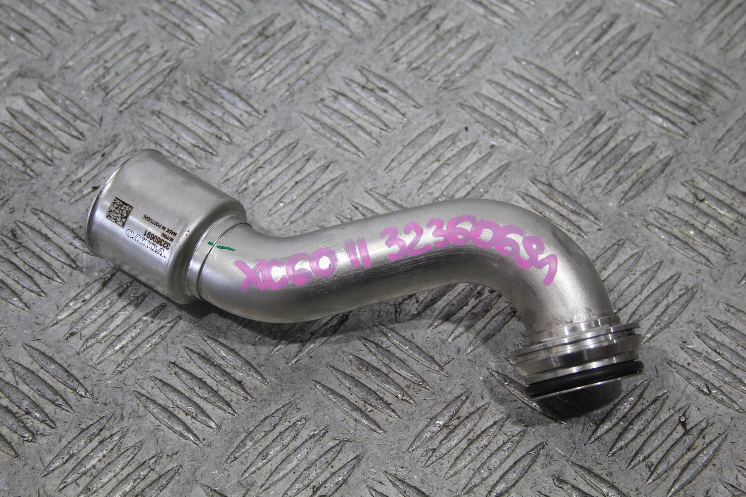 pipe wiring VOLVO XC60 II 2 LIFT 32360691